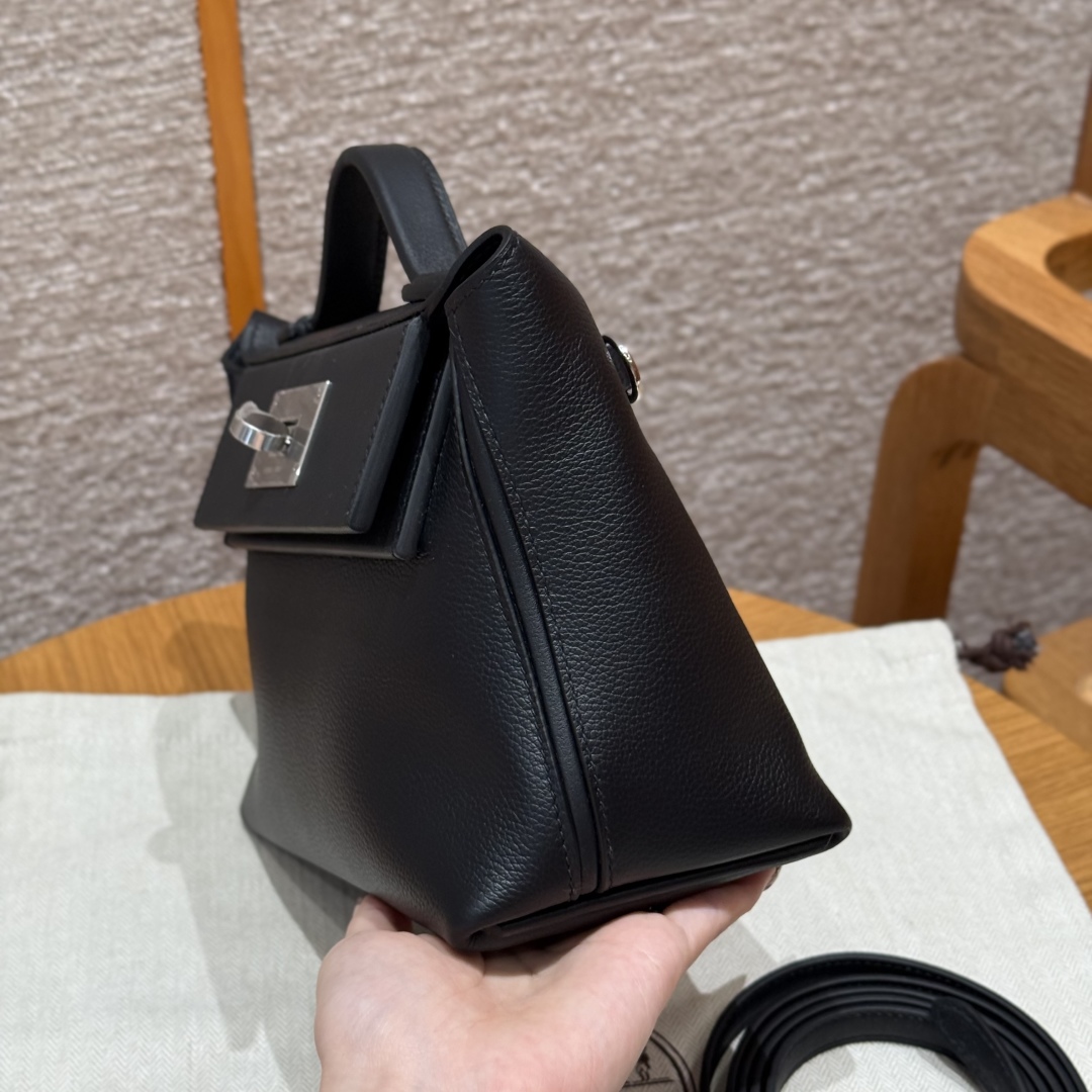 Hermes Kelly2424 89Noir Handbag (Handmade to order)