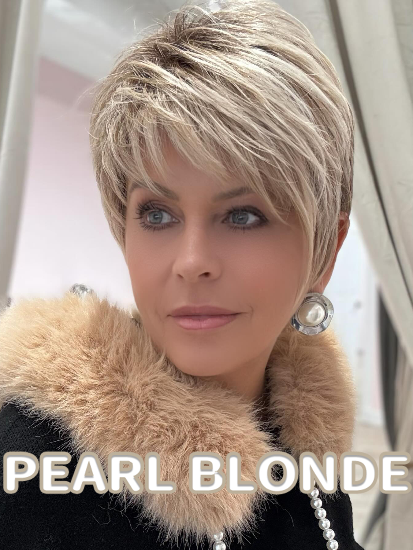 Short Chic Wig With Polished Layers