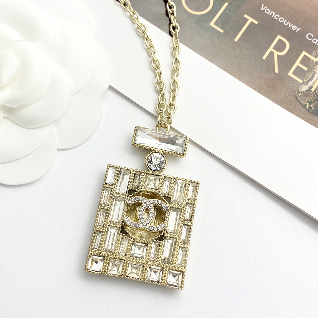 CHAN 23 rhinestone perfume bottle necklace