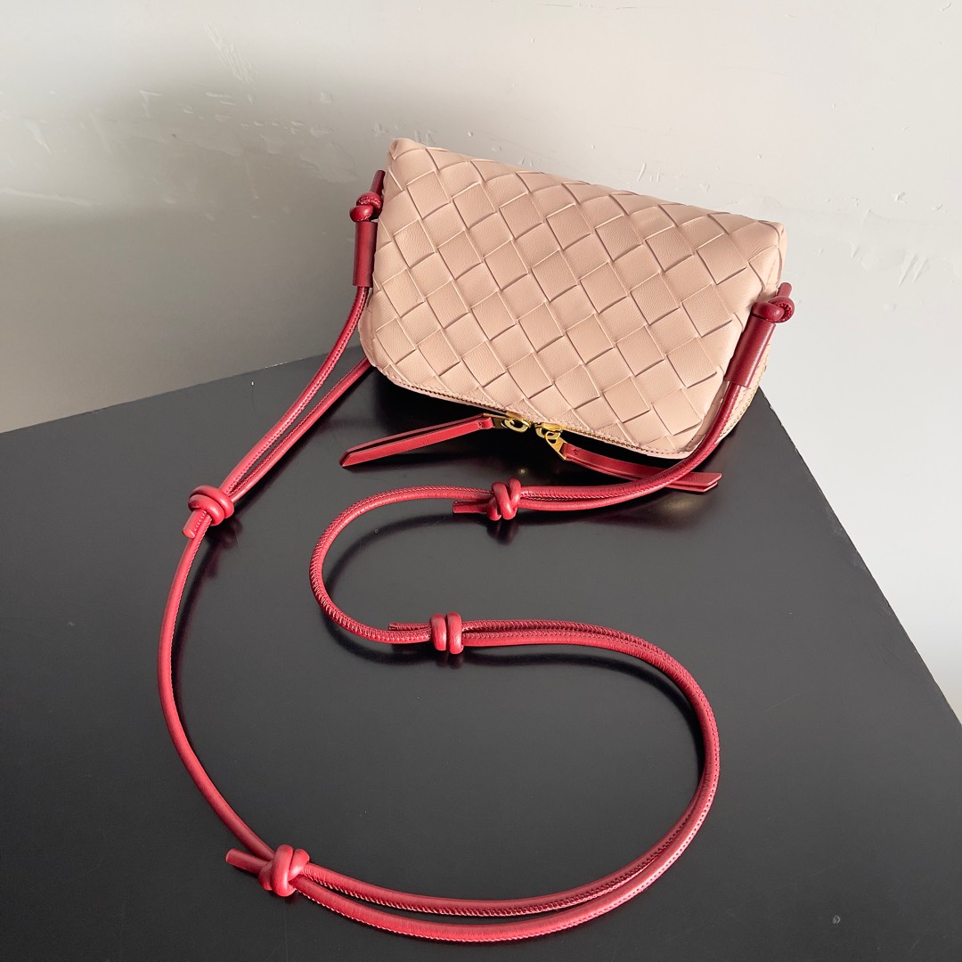 Bottega Veneta Concert Pouch Mini Bag 794258