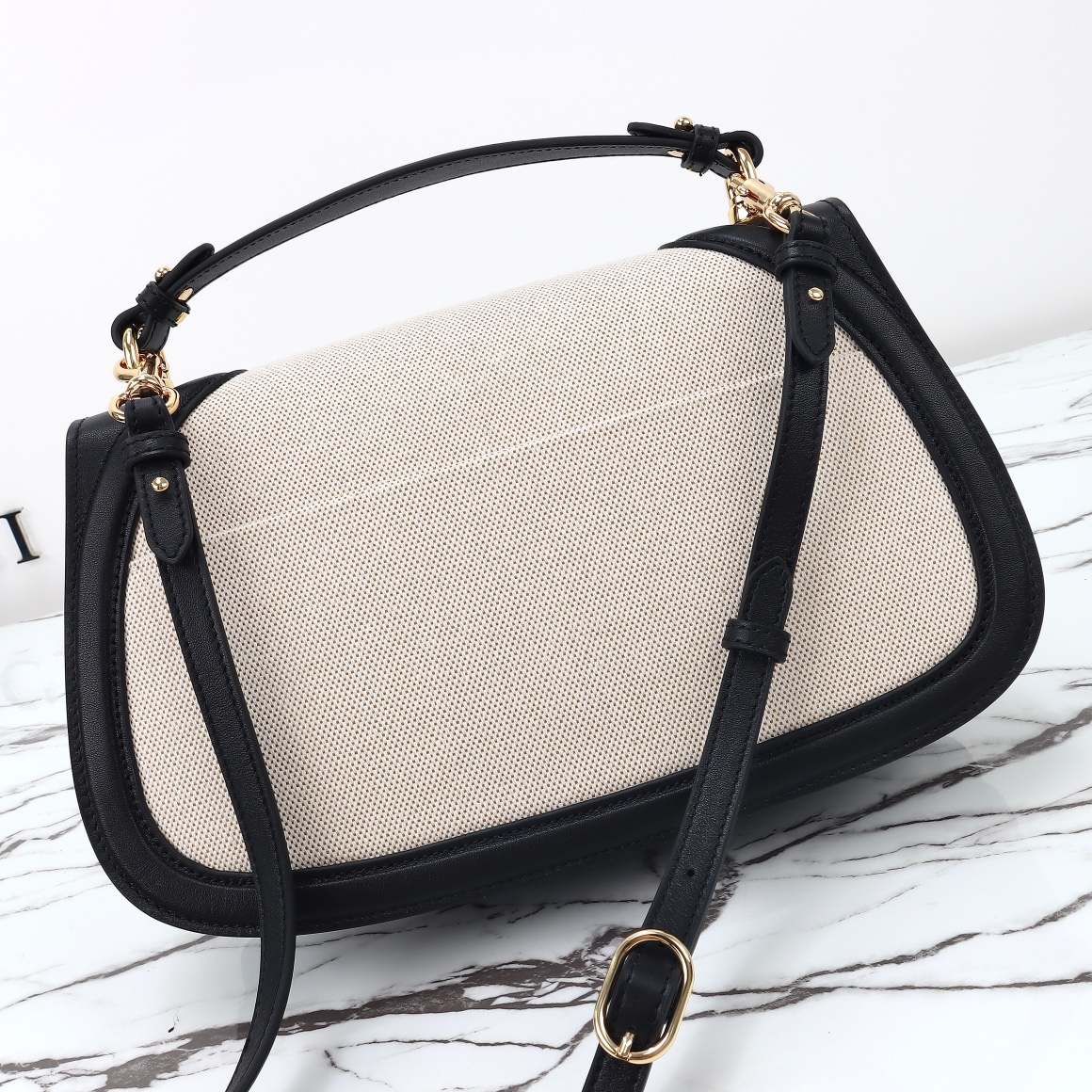 Gucci Blondie medium top handle bag 815716 HAAKF 2546