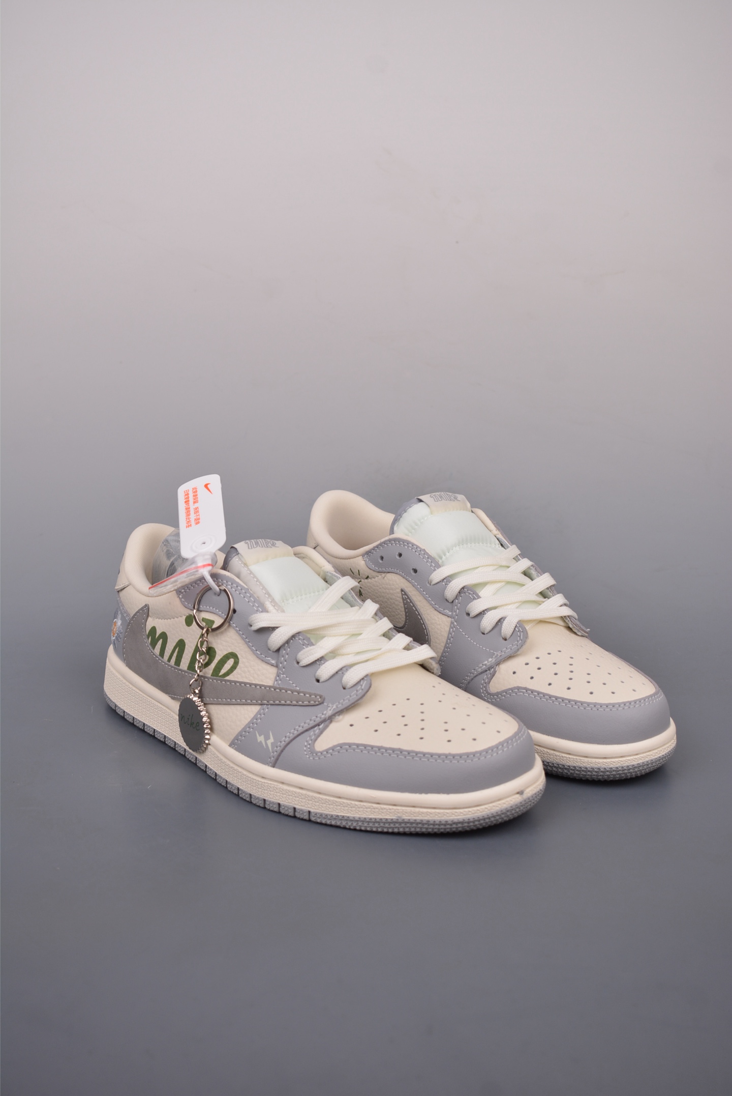 Fragment Design x Travis Scot x Nike Air Jordan 1 Low OGFragment Design XS2024-018