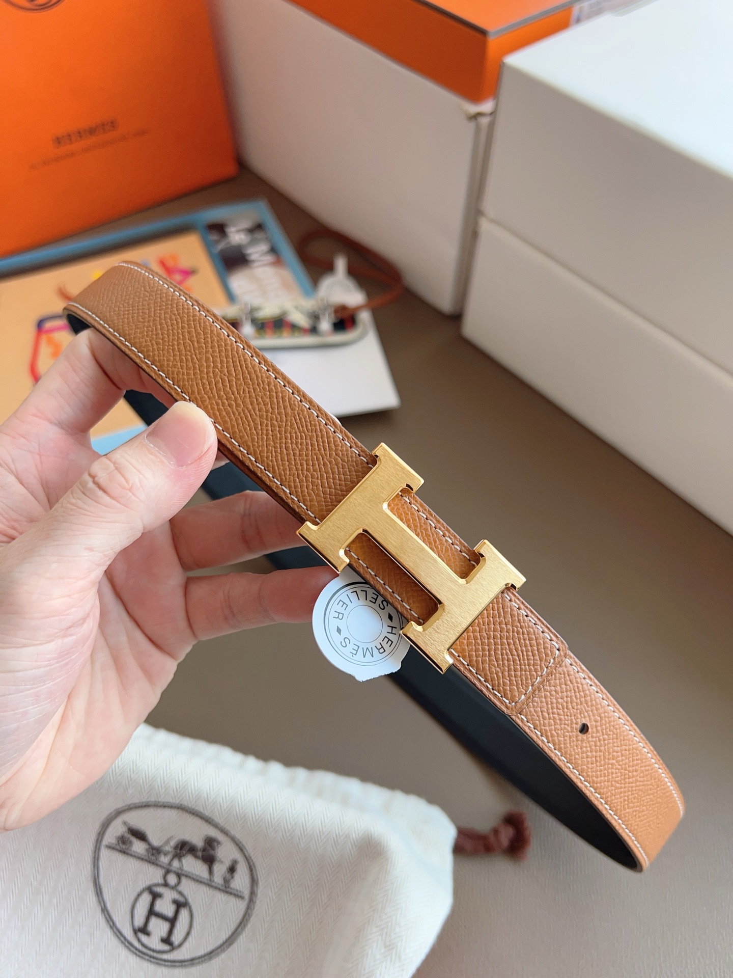 Hermès 2025 New Women's Double-Sided Belt 2.4cm Width