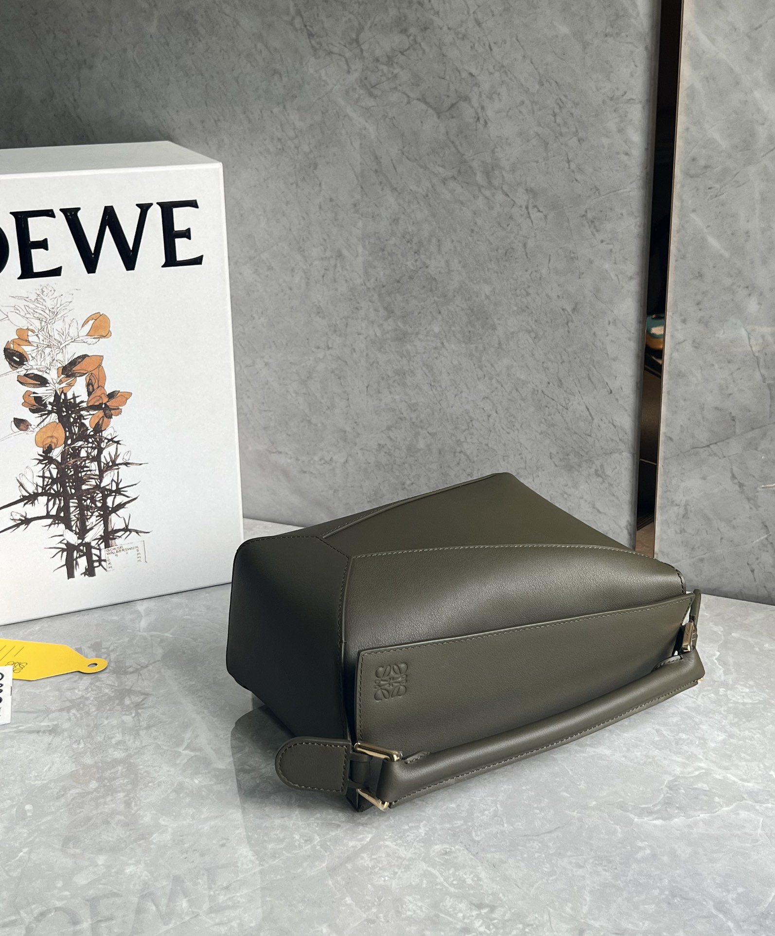 Loewe suede colorblocked zzle bag 0681
