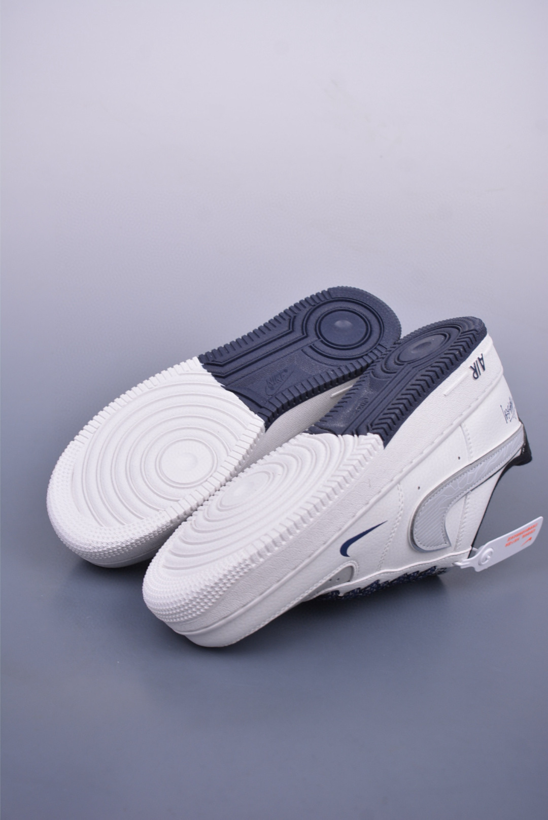 Stussy x Nike Air Force 1 07 Low Sneakers White and Blue HH7518-037