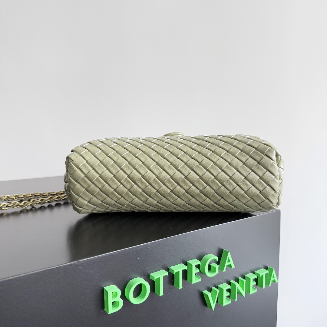 Bottega Veneta LAUREN 1980 Small Clutch 804038