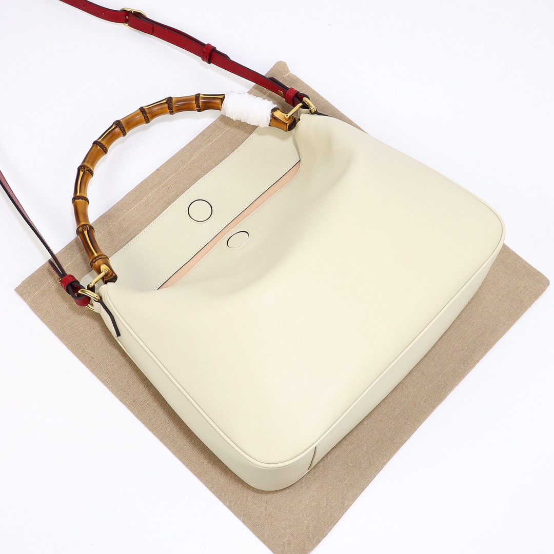 Gucci Diana large shoulder bag 746245 UAAAY 9043