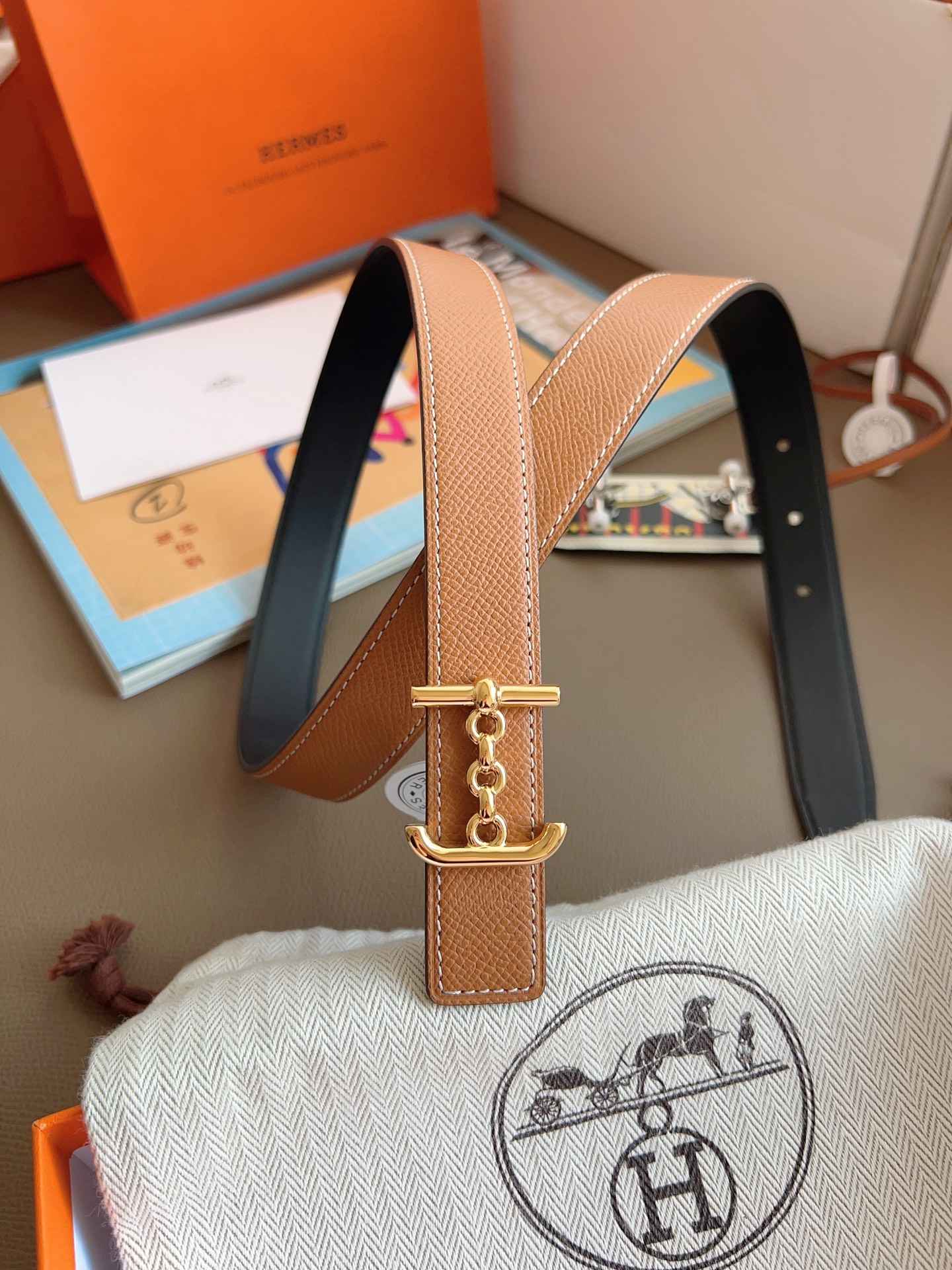 Hermès 2025 New Women's Double-Sided Belt 2.4cm Width