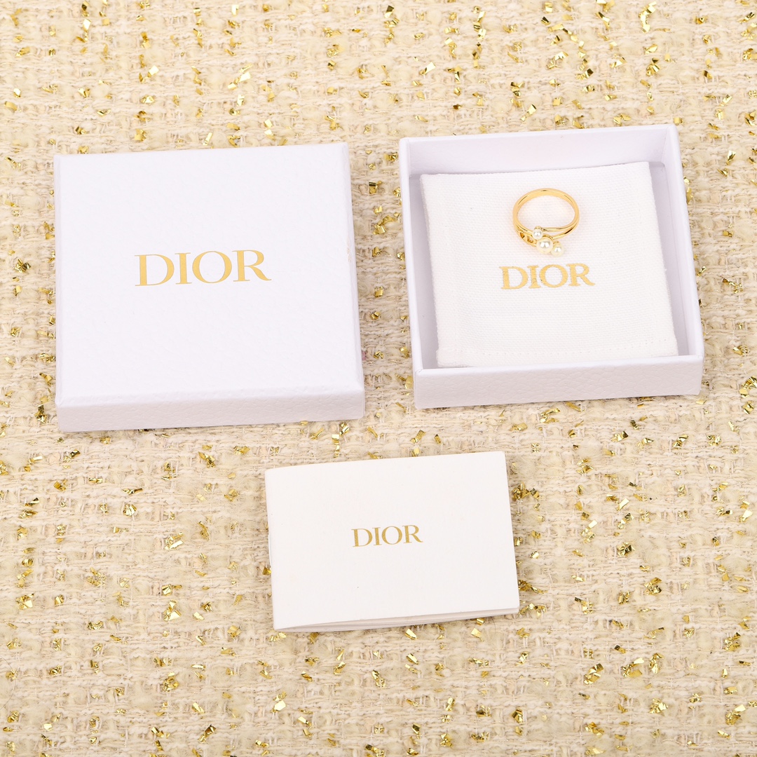 Dior Pearl Ring