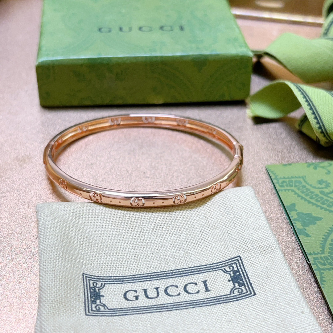 Gucci Thin Ring Engraved Rose Gold Bracelet