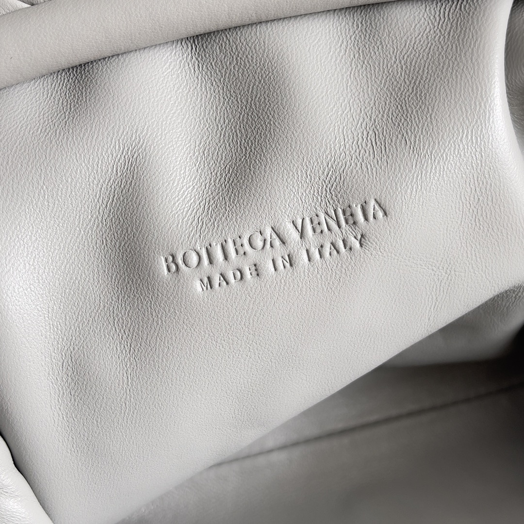 Bottega Veneta LAUREN 1980 Small Clutch 804038
