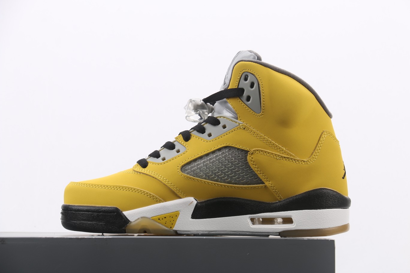 Air Jordan Retro 5 Tokyo Tokyo white and yellow limited edition 454783-701