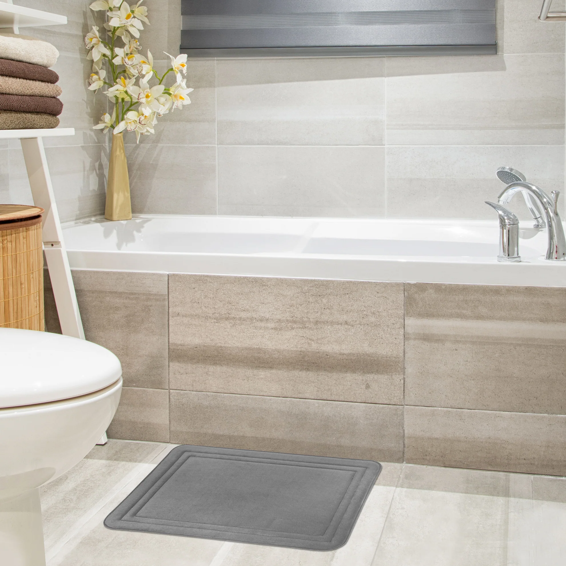 Elle Border Soft Non-Slip Memory Foam Bath Mat, 17x24 Inches