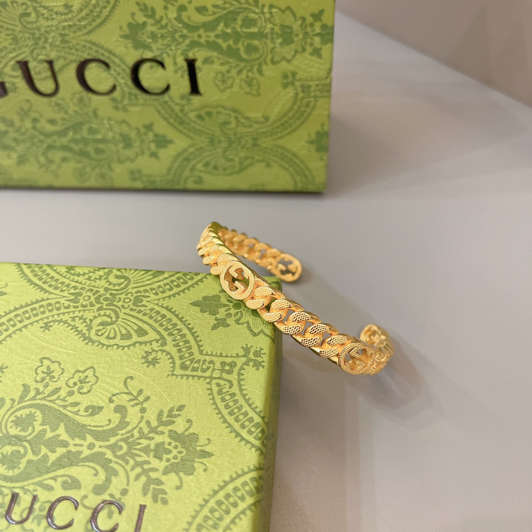 Gucci GG Flat Gold Bracelet