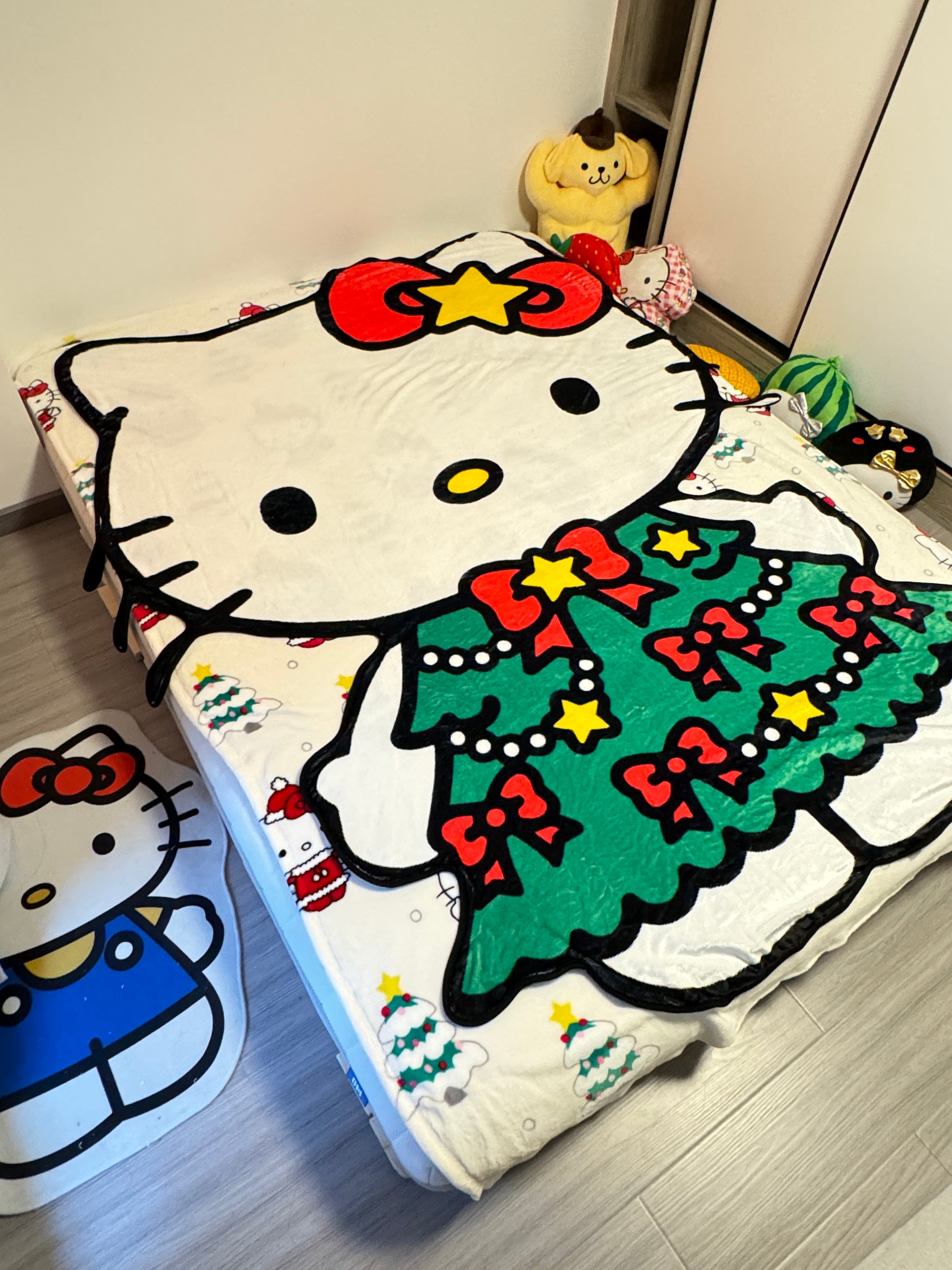 KT Shape Christmas Blanket Flannel Throw Blanket Cute Blanket Lightweight Soft Cozy for Bed Kids Adult Womens Gifts for Christmas |Thicker Version