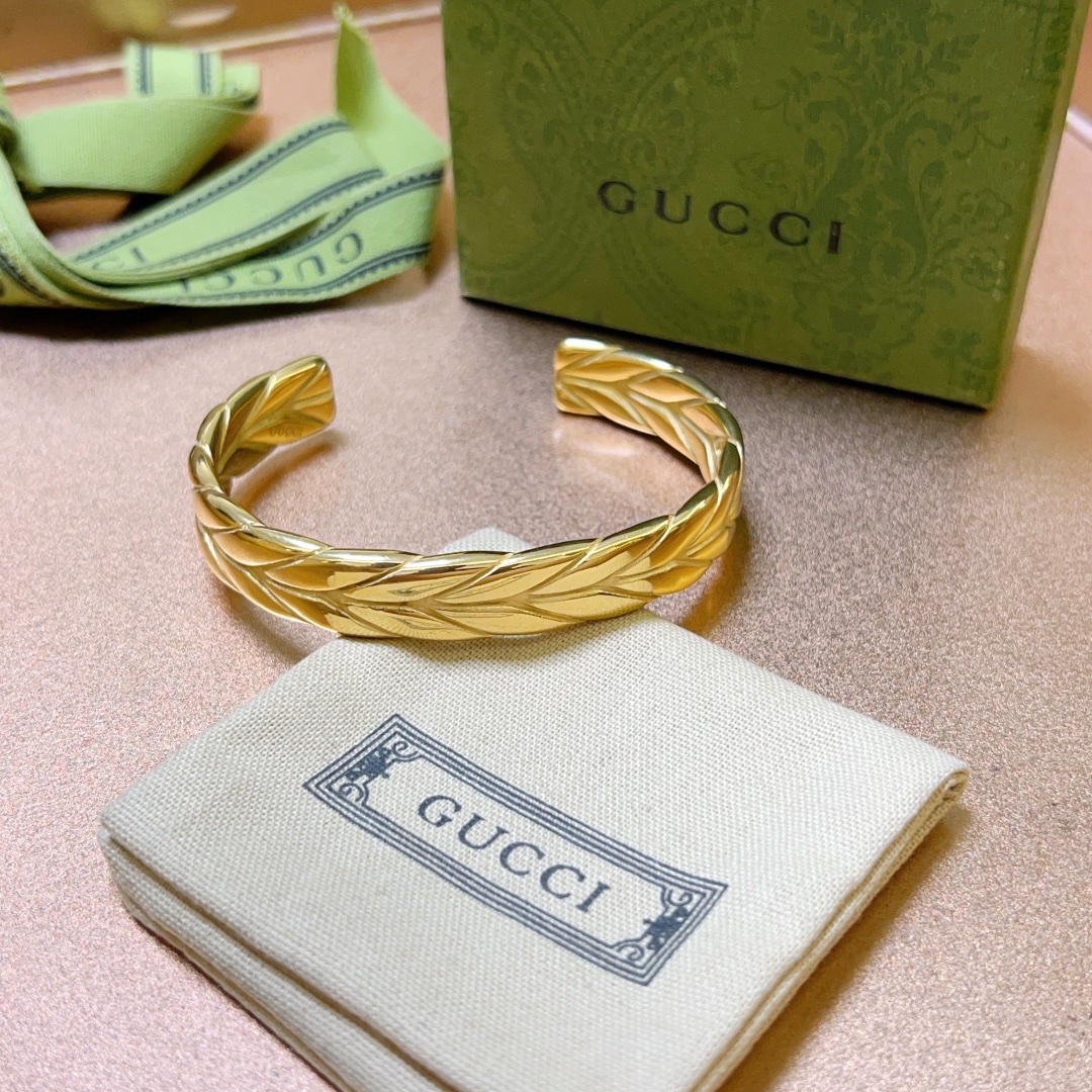 Gucci Braided Line Gold Bracelet