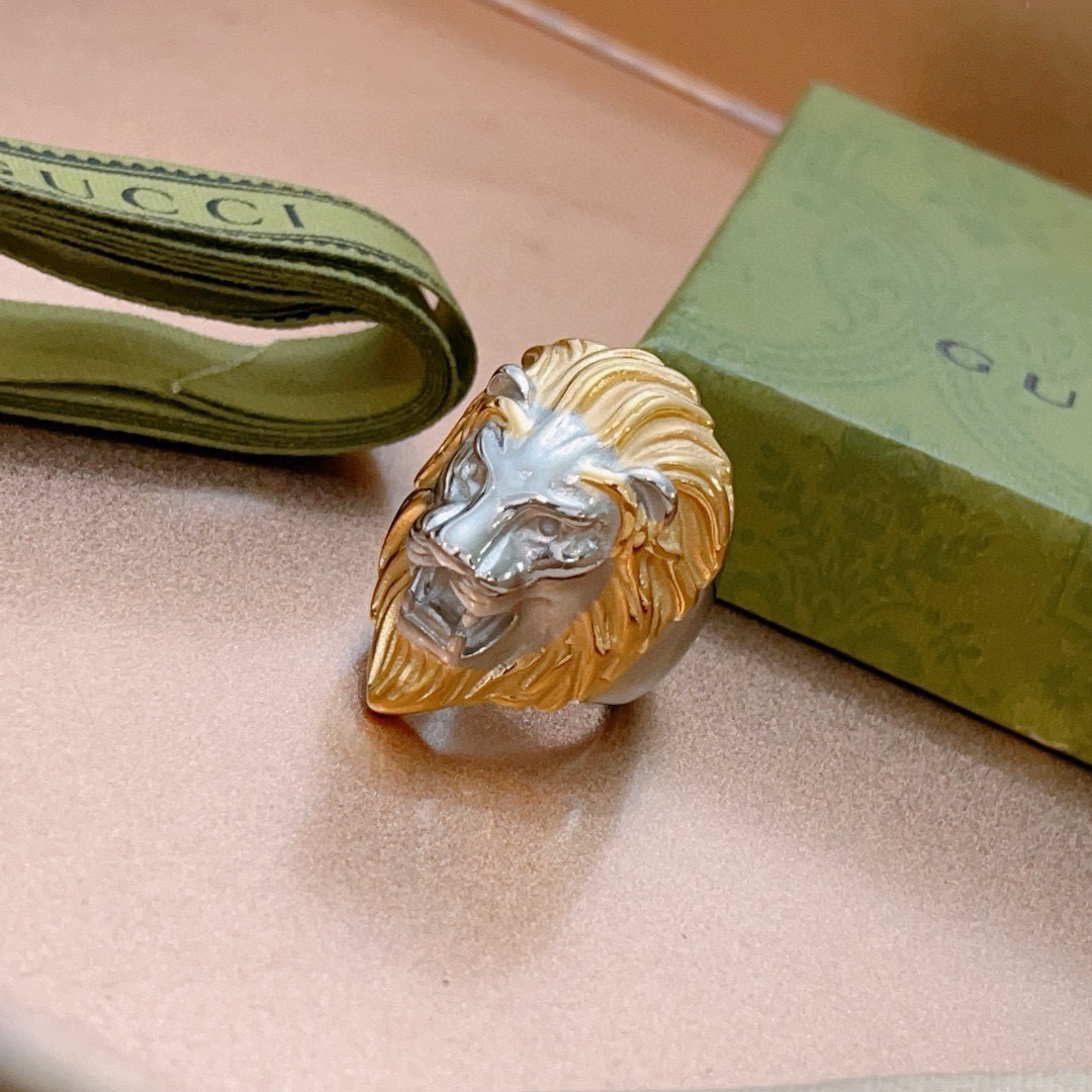 GUCCI Golden Lion Head Ring