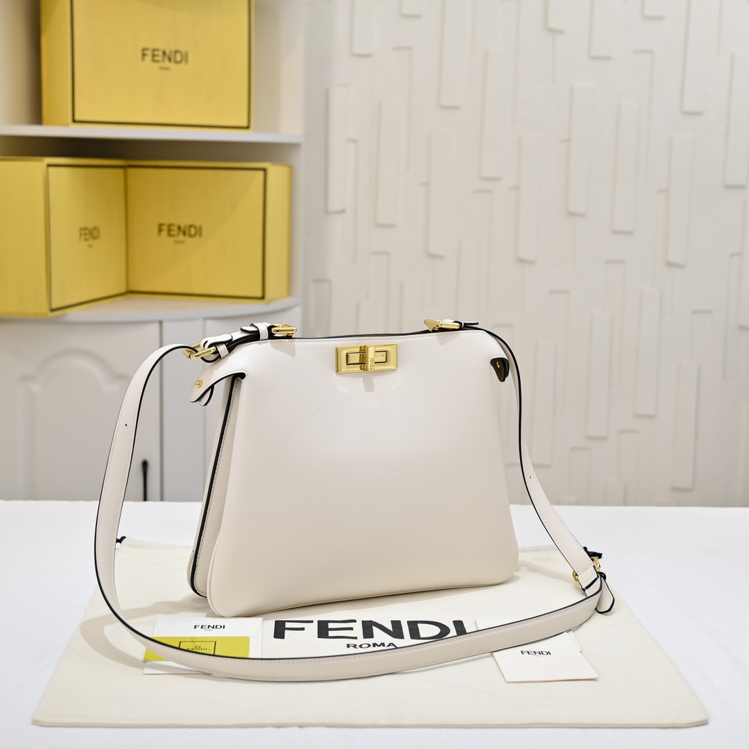 FENDI ekaboo Soft medium handbag 8801