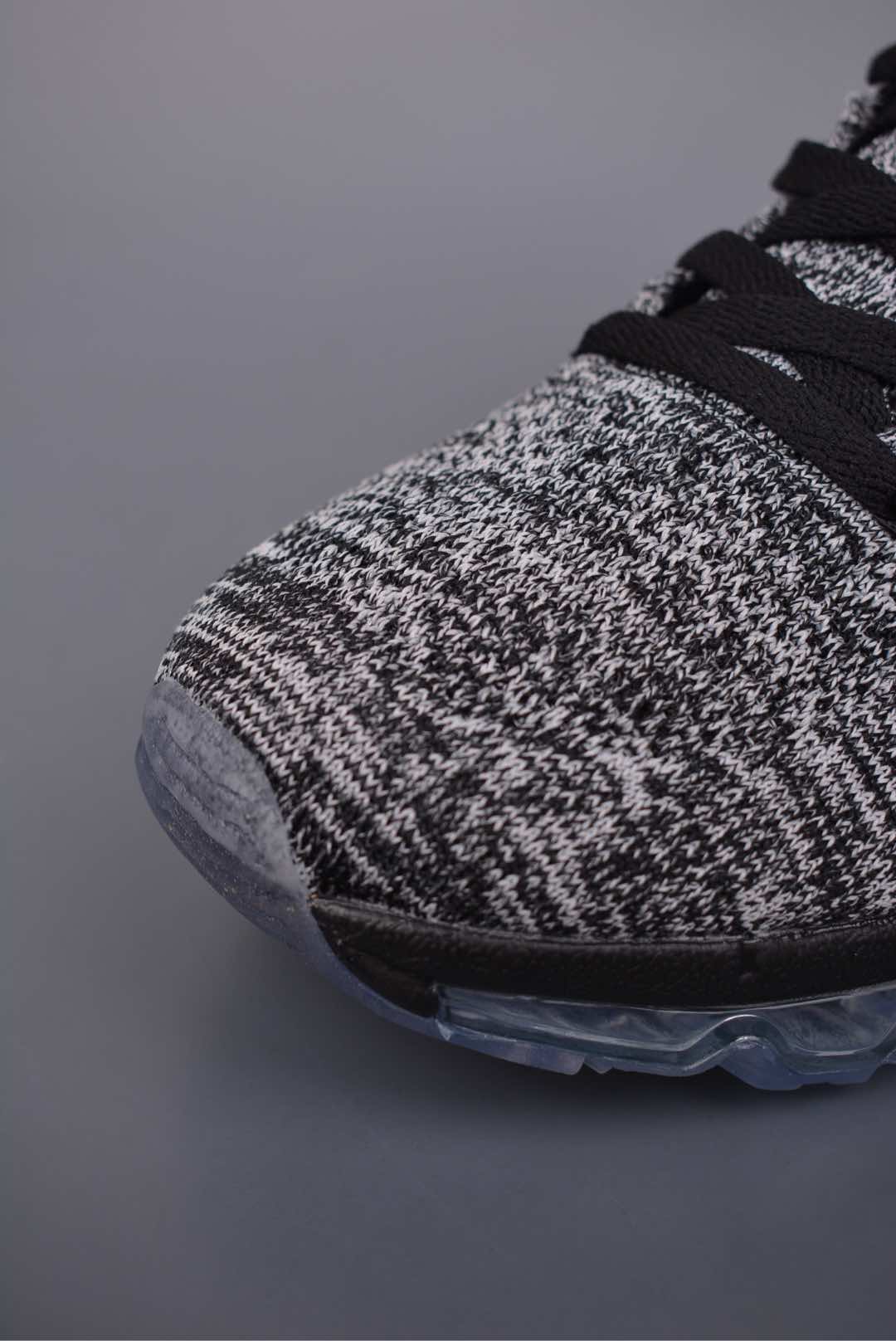 Nike Flyknit Air MaxOreo 620469-105
