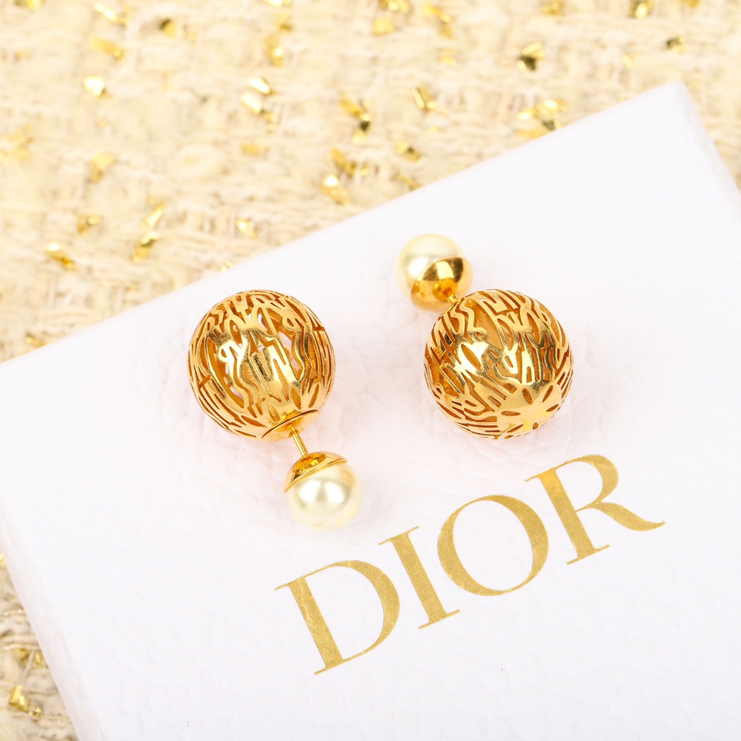 Dior Pearl Hollow Earrings