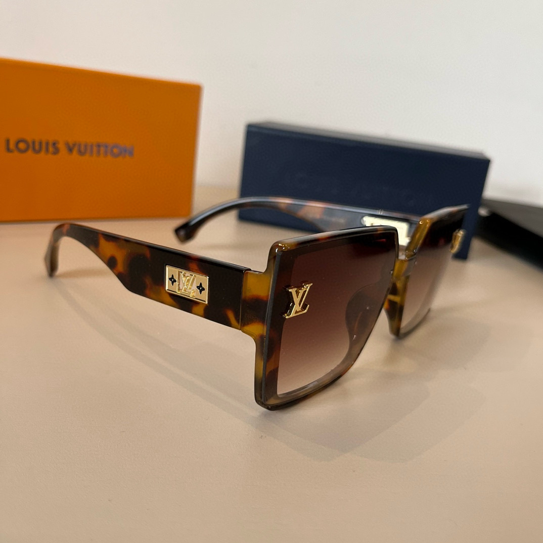 Louis Vuitton square-frame sunglasses