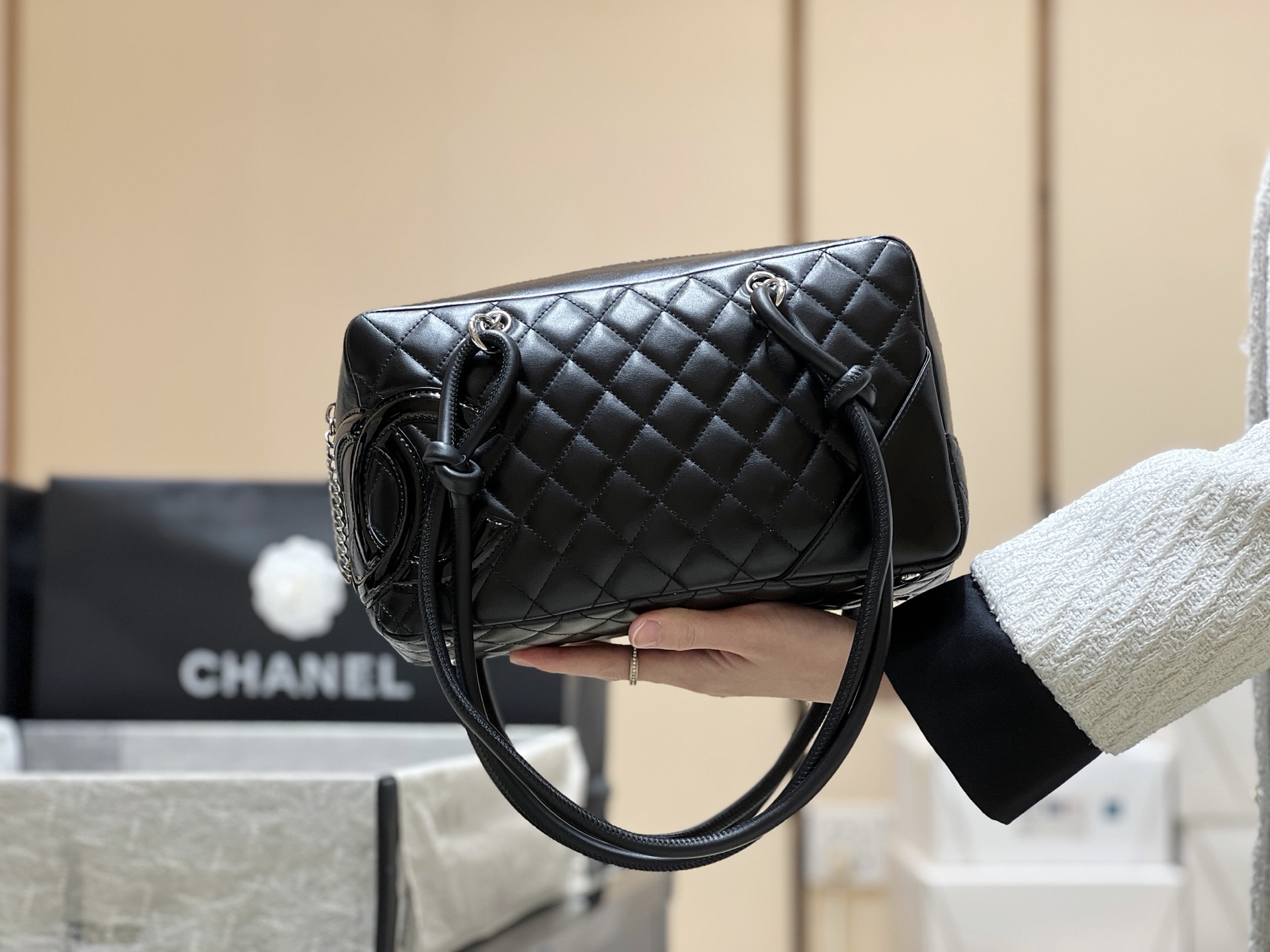 Chanel Used Kangpeng Large Pillow Bag A25171