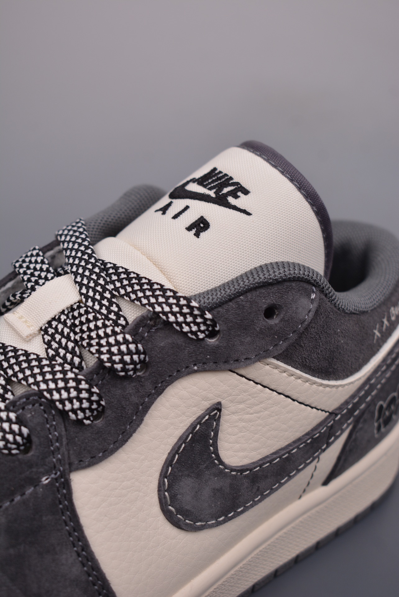 Kaws x Nike Air Jordan 1 Low OG Dark Grey Off-White SJ9950-047