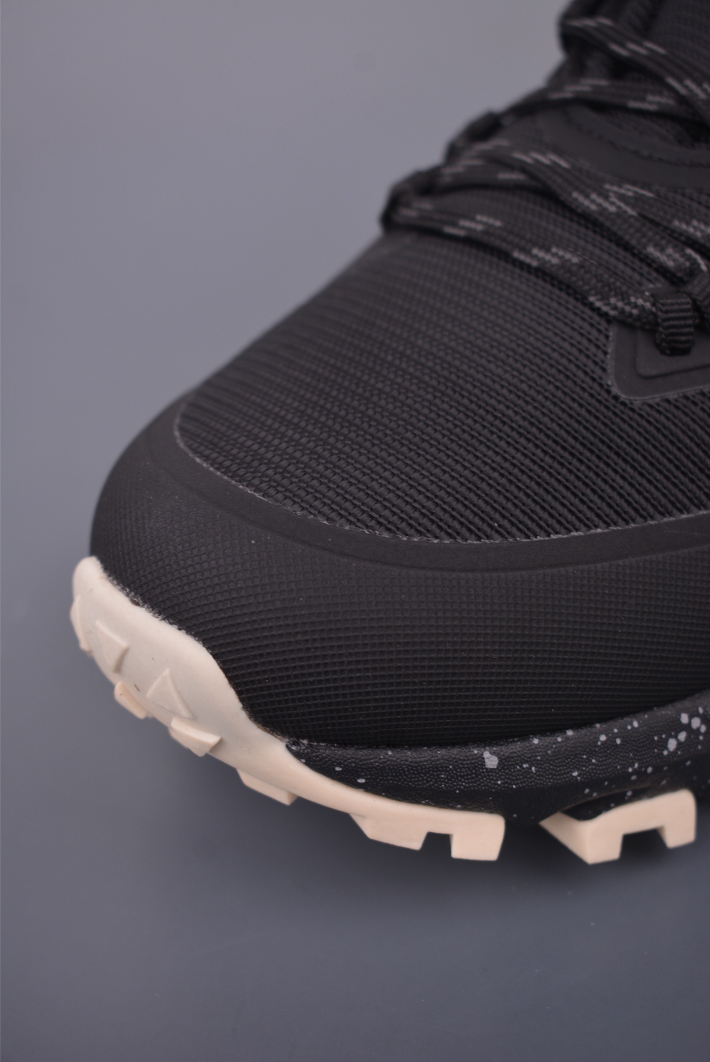 The North Face Mountaineering Cross-Country Hiking Shoes 