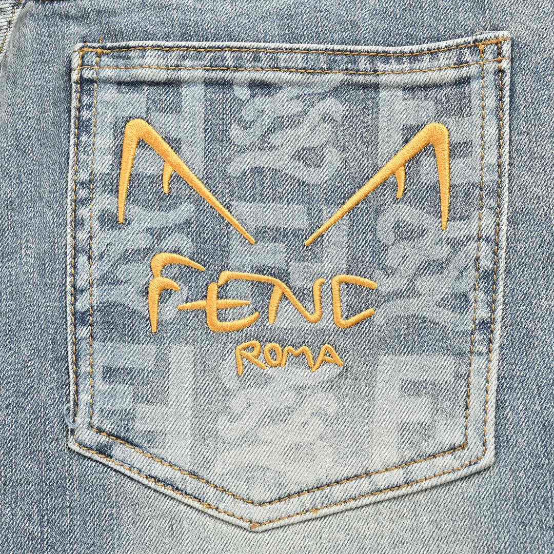 Fendi 23Fw monster eyes embroidered jeans