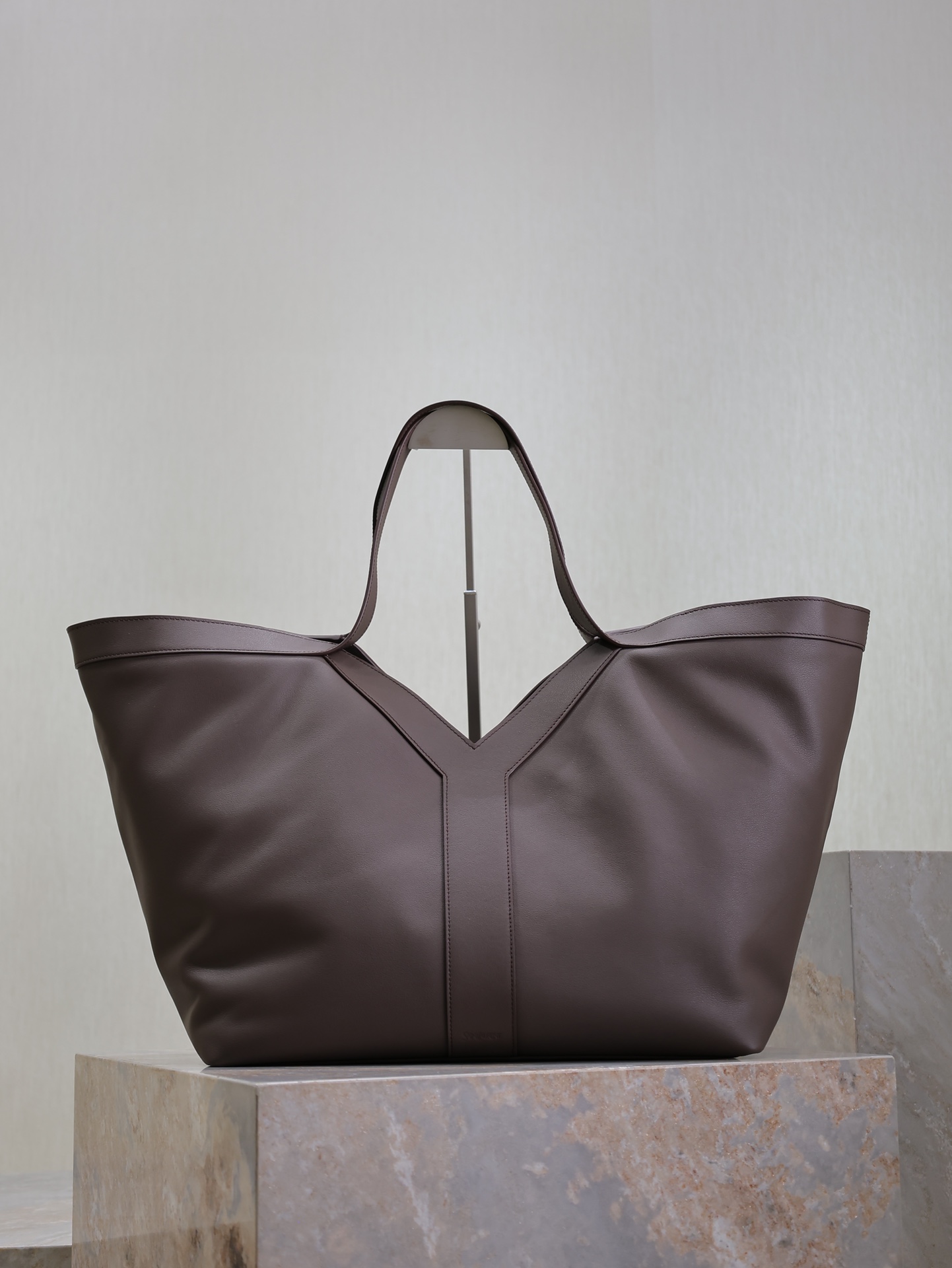 Yves Saint Laurent 24ss shopping bag 817602