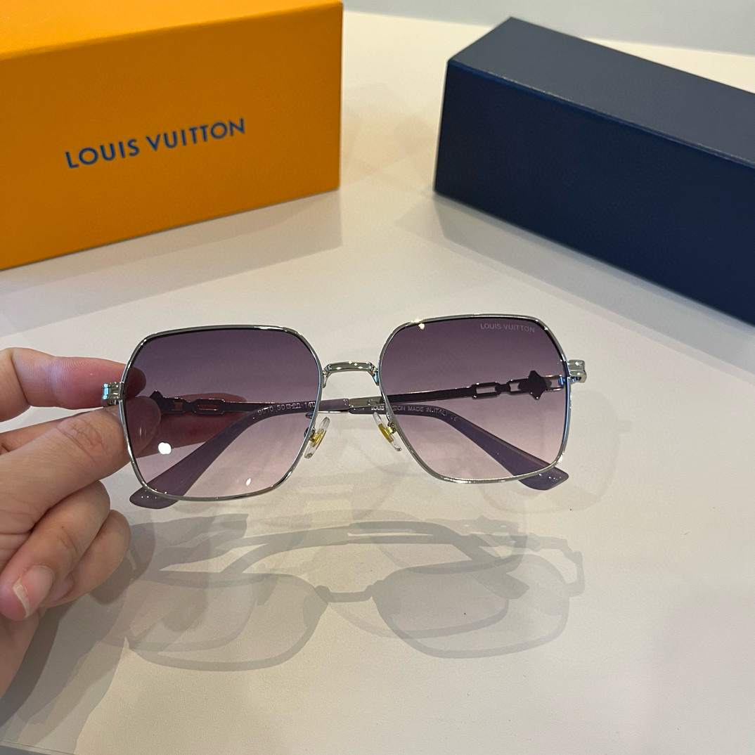 Louis Vuitton Round Frame Sunglasses