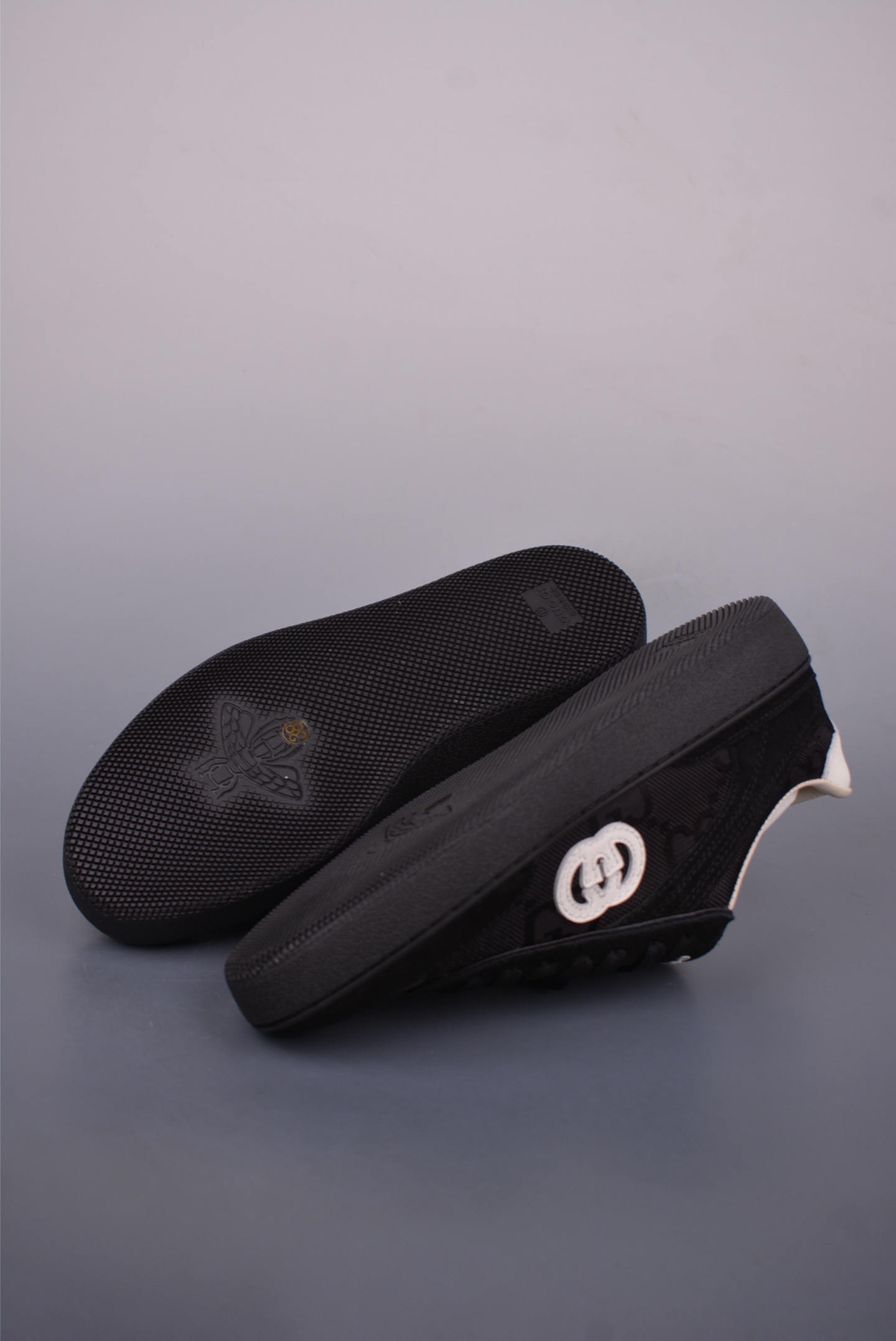 Gucci Interlocking G Suede Sneaker G74 series L1111