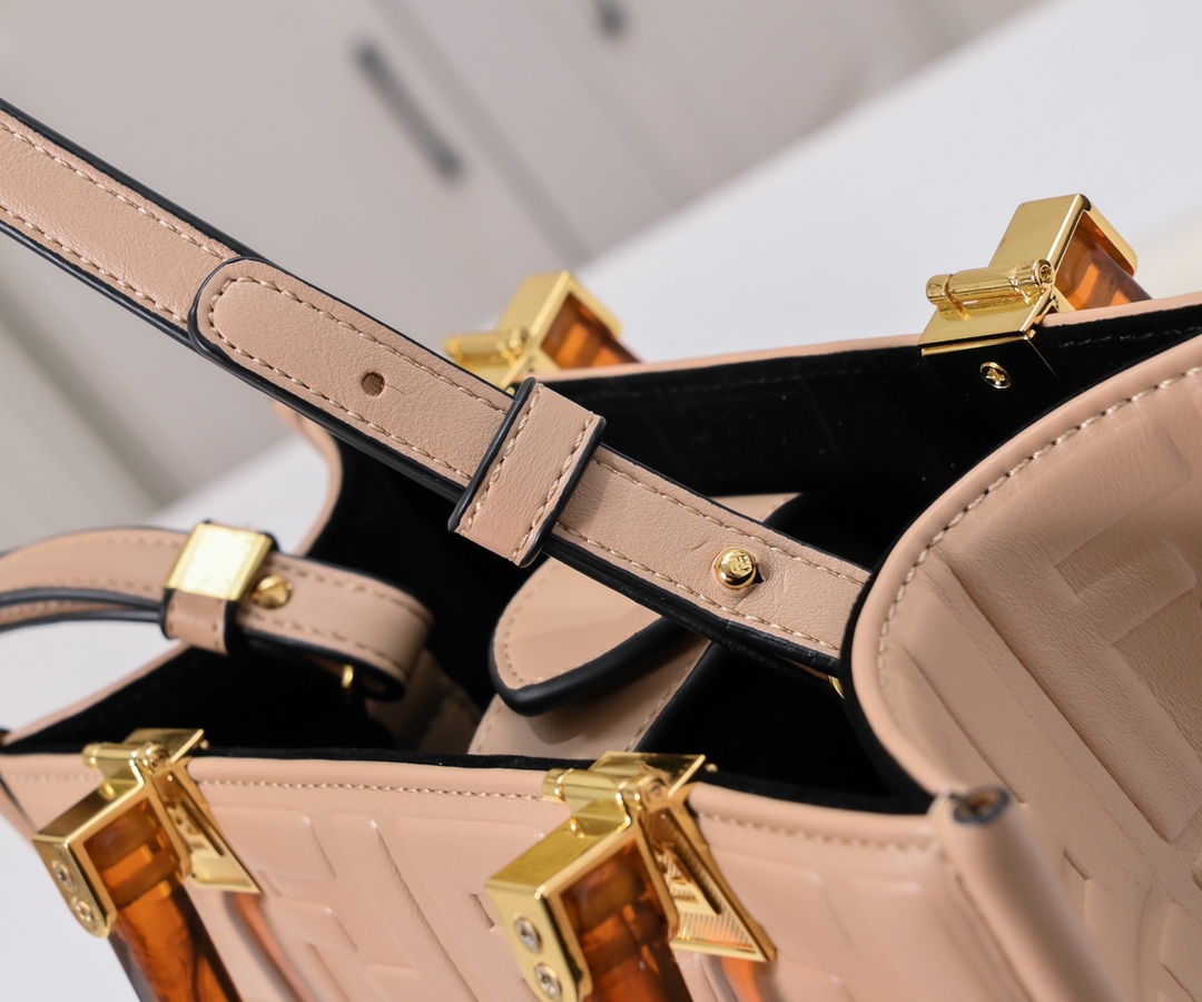 FENDI Small Tote Bag 1006