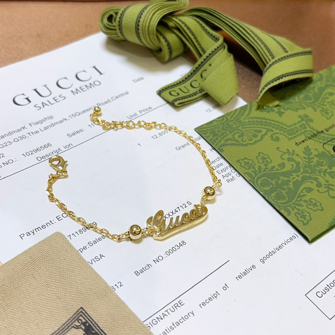 Gucci Font Gold Bracelet