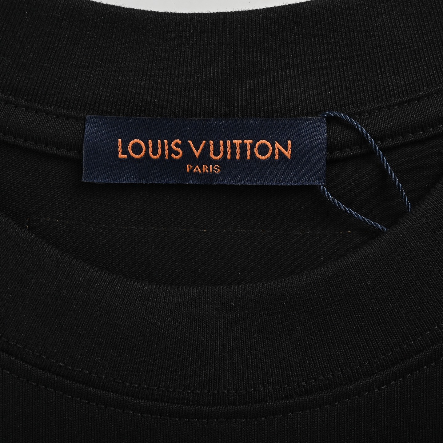 Louis Vuitton 25ss short sleeve with chain back and circle embroidery