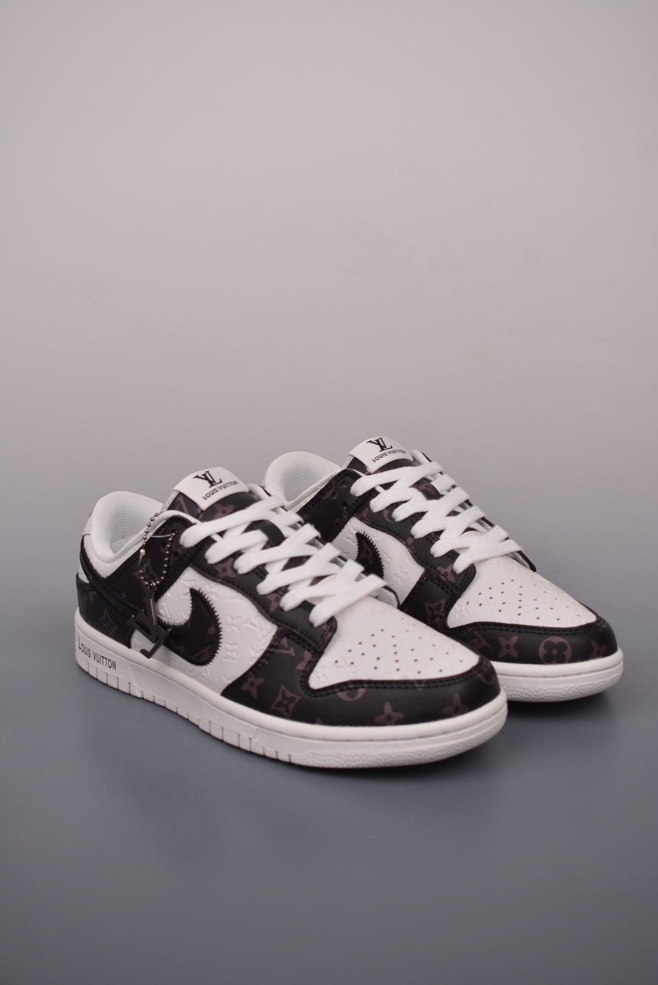 Louis Vuitton x Nike SB Dunk Low LV Monogram black, brown and white DQ1098-361