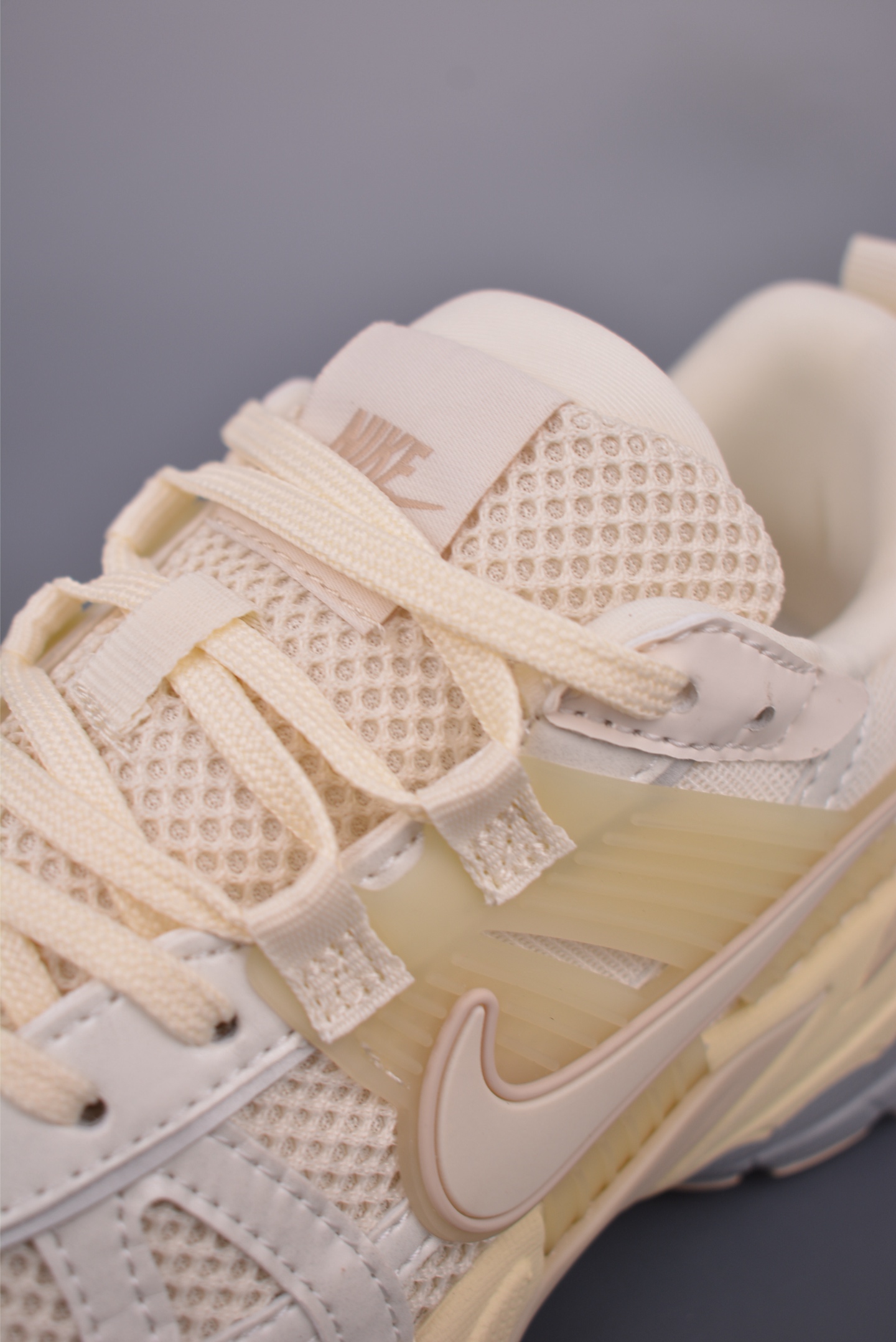 Nike V2K Runtekk 