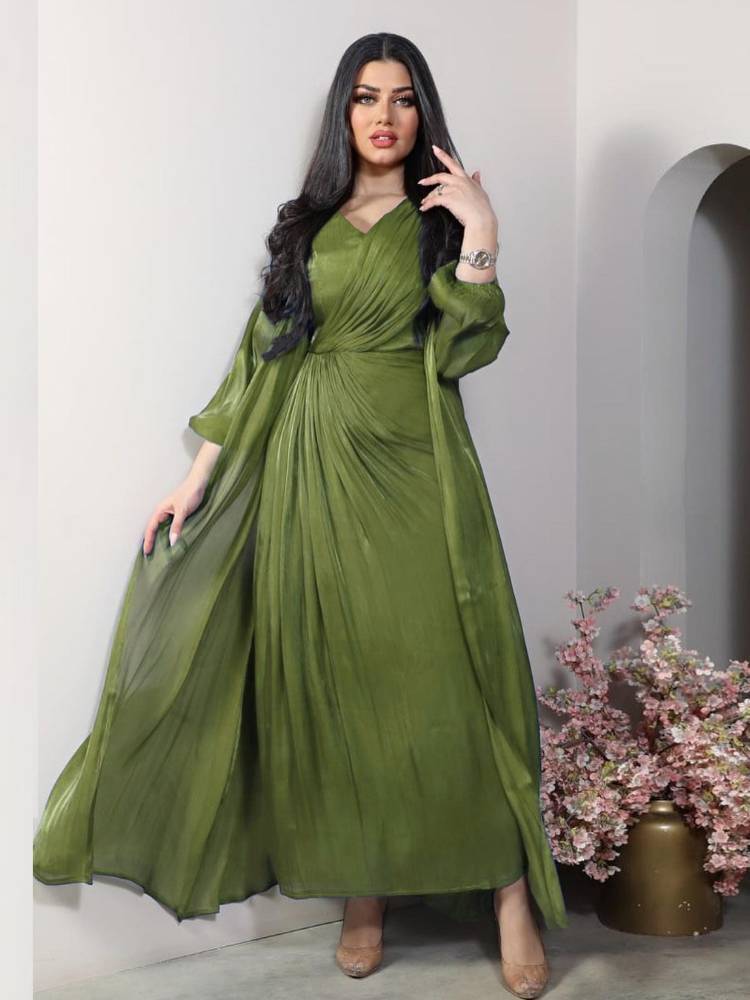 Brilliant Silk V-Neck Pleated Dress Two-Piece Set