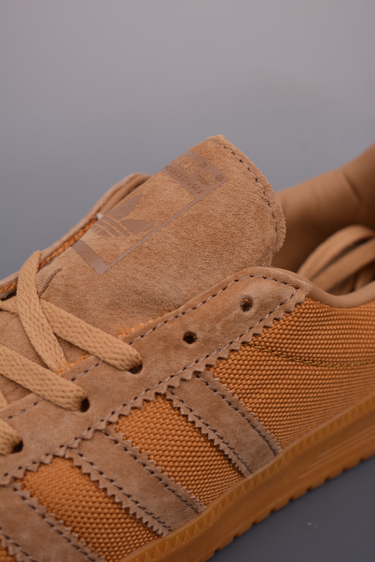 Adidas Originals Bermuda Trainers Fabric Earthy Brown IG6186