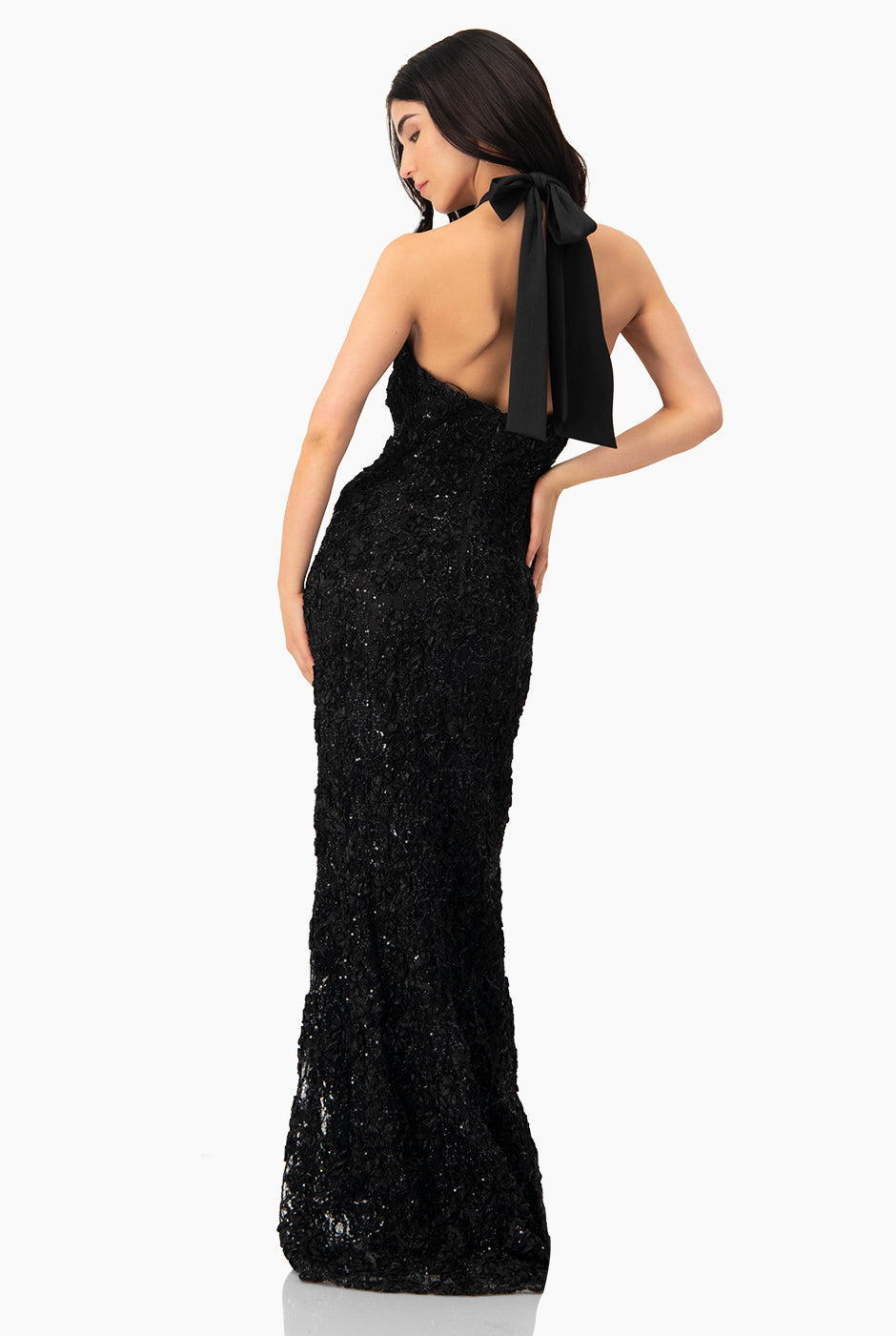 Vestido con escote en espalda