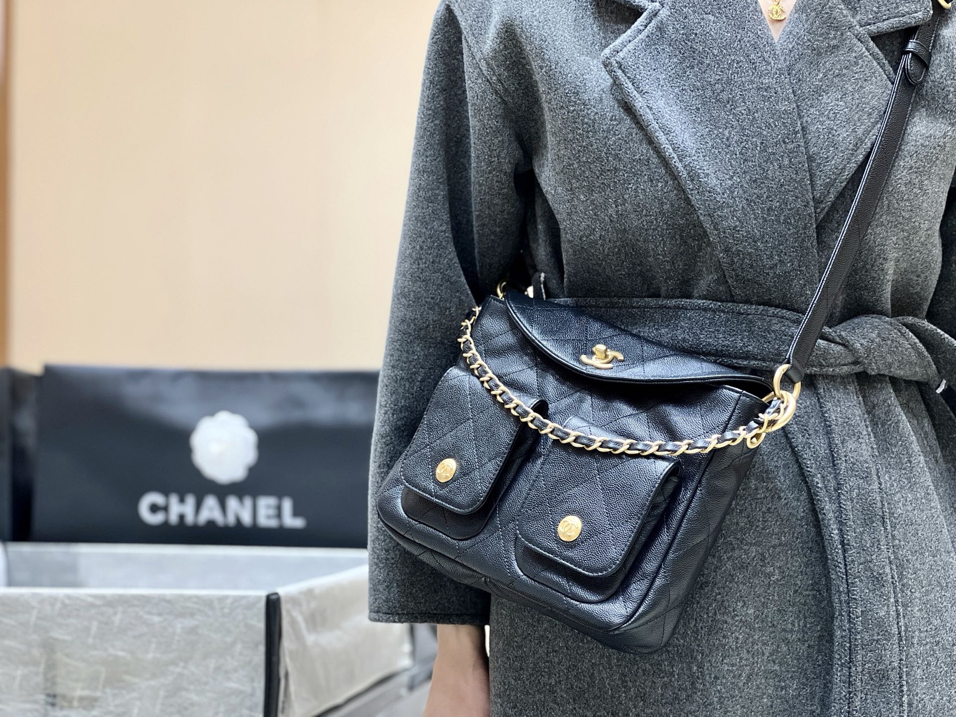 Chanel 25P Spring/Summer Preview Collection Messenger Bag AS4743 00148