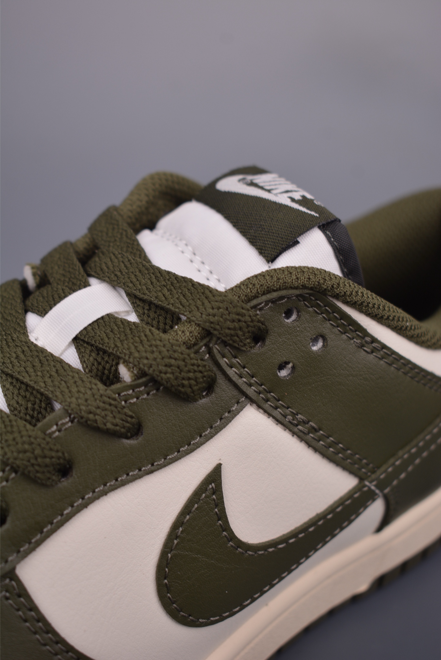 Nike Dunk Low “Cargo Khaki” HF5441-102