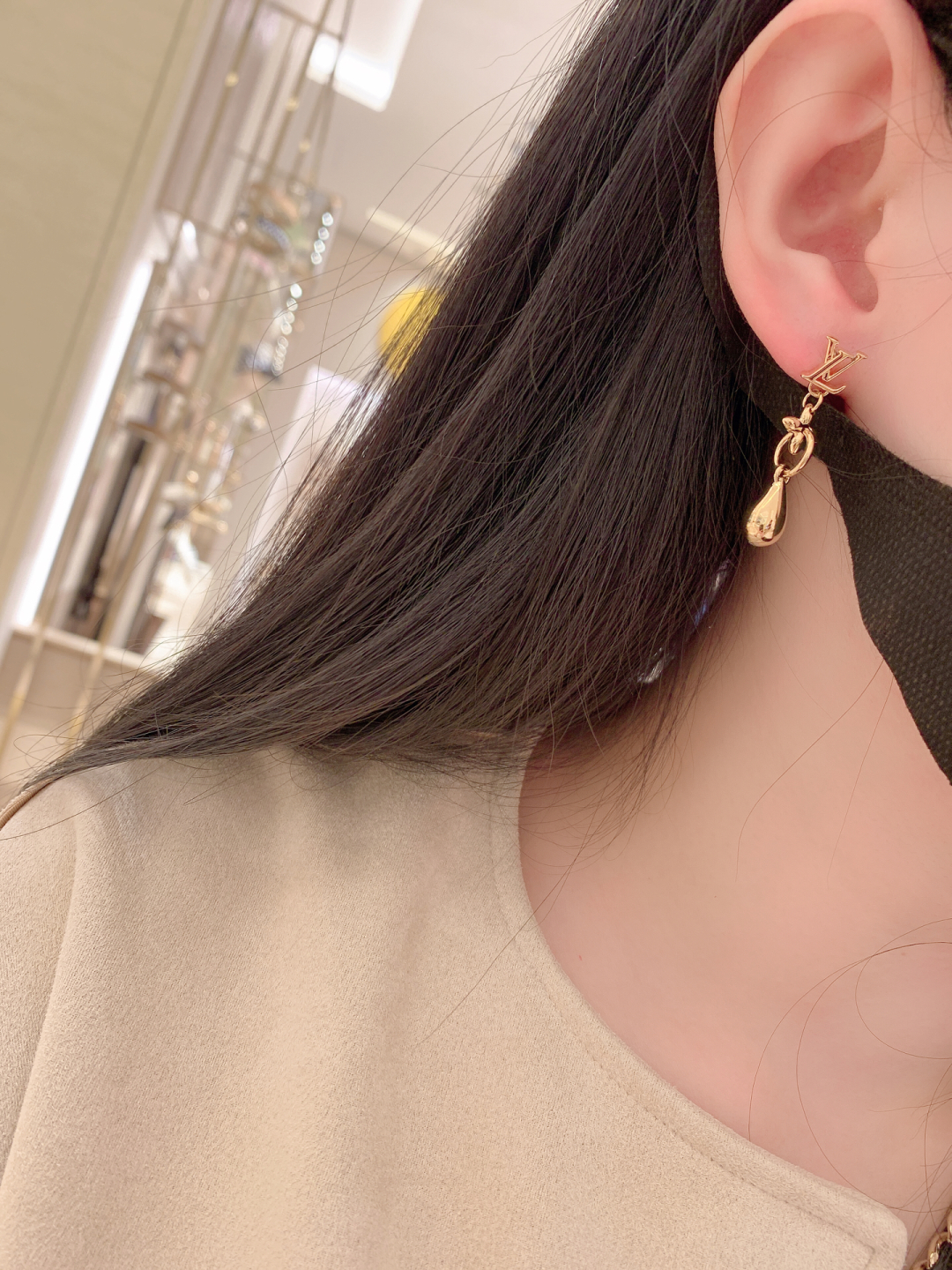 Louis Vuitton Water Drop Earrings