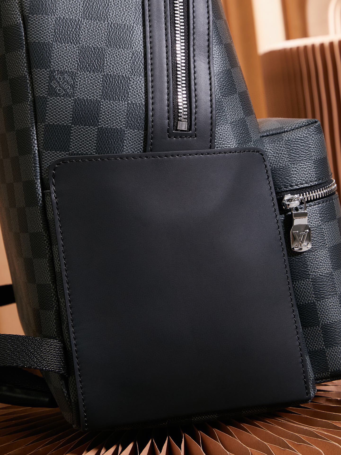 Louis Vuitton Discovery Backpack N40514