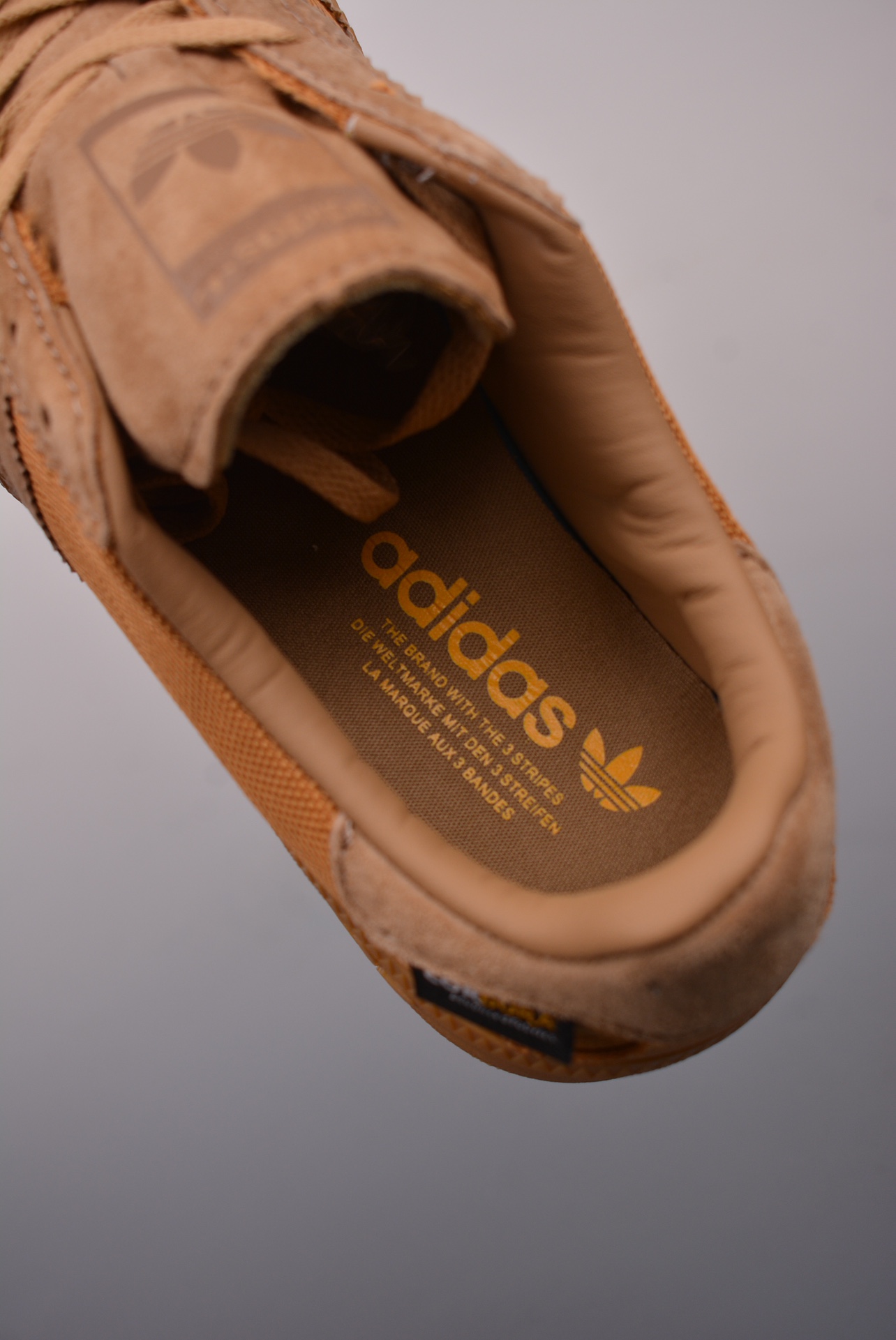 Adidas Originals Bermuda Trainers Fabric Earthy Brown IG6186