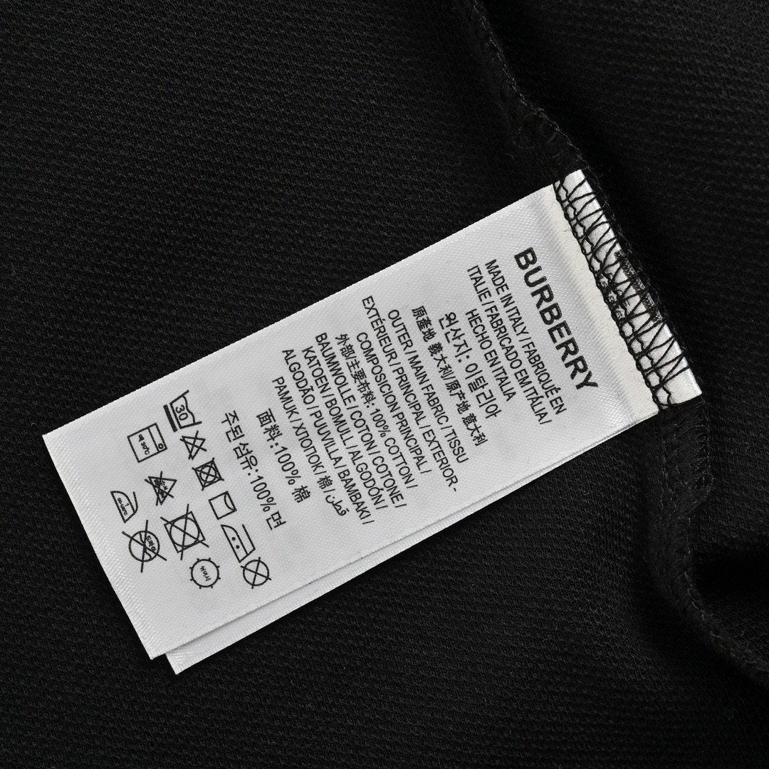 Burberry Polo short sleeves with warhorse embroidery on the collar