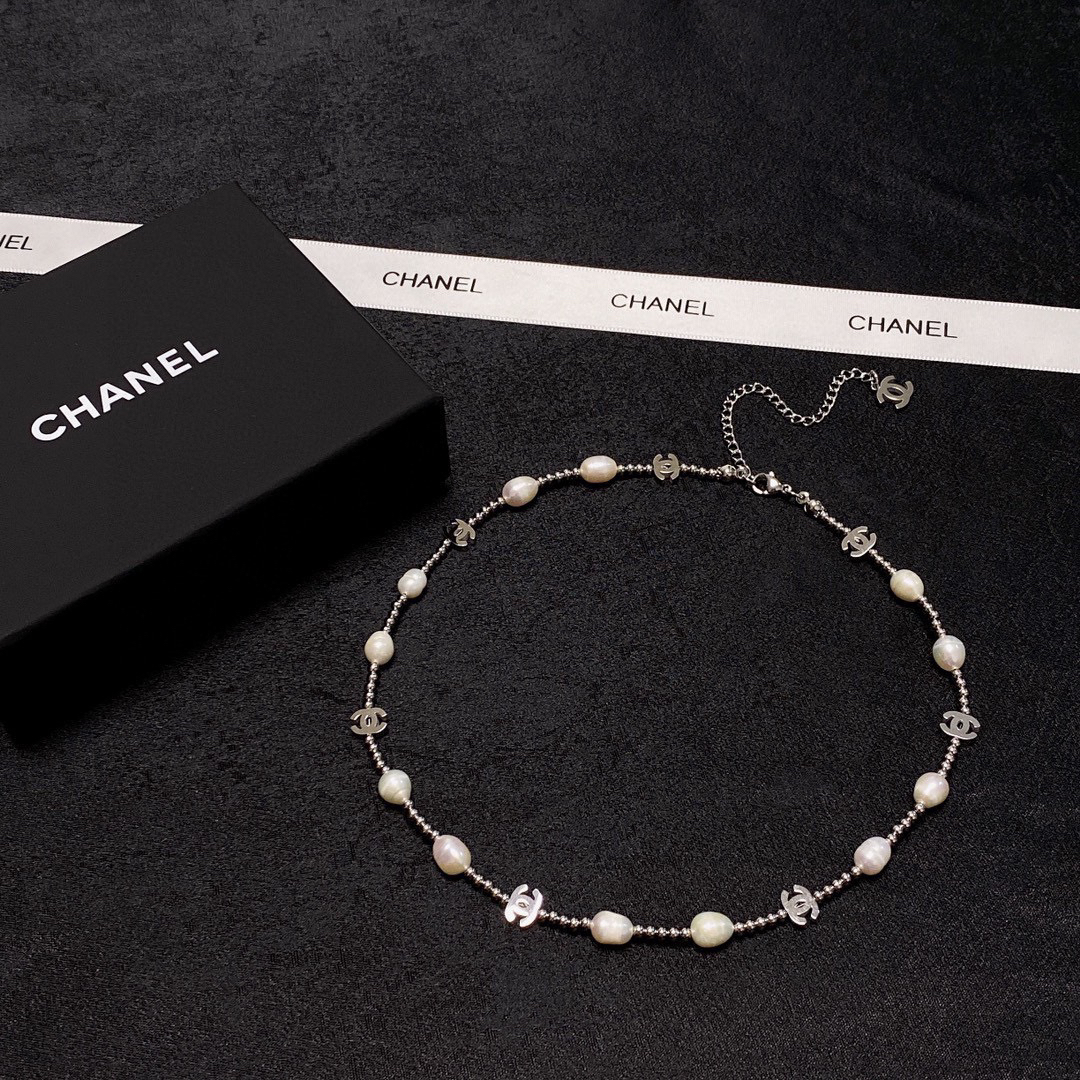 Chanel New Natural Freshwater Pearl Necklace