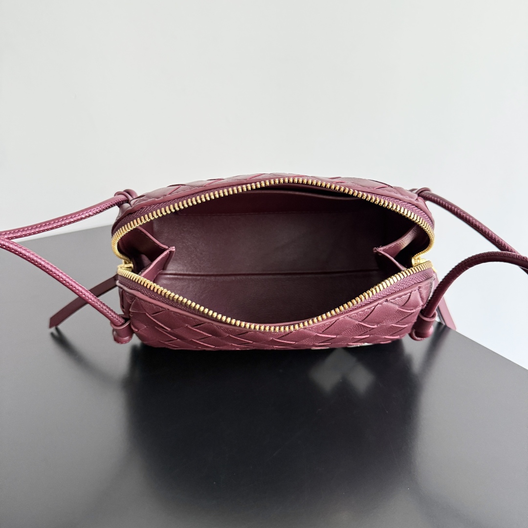 Bottega Veneta Concert Pouch Mini Bag 794258