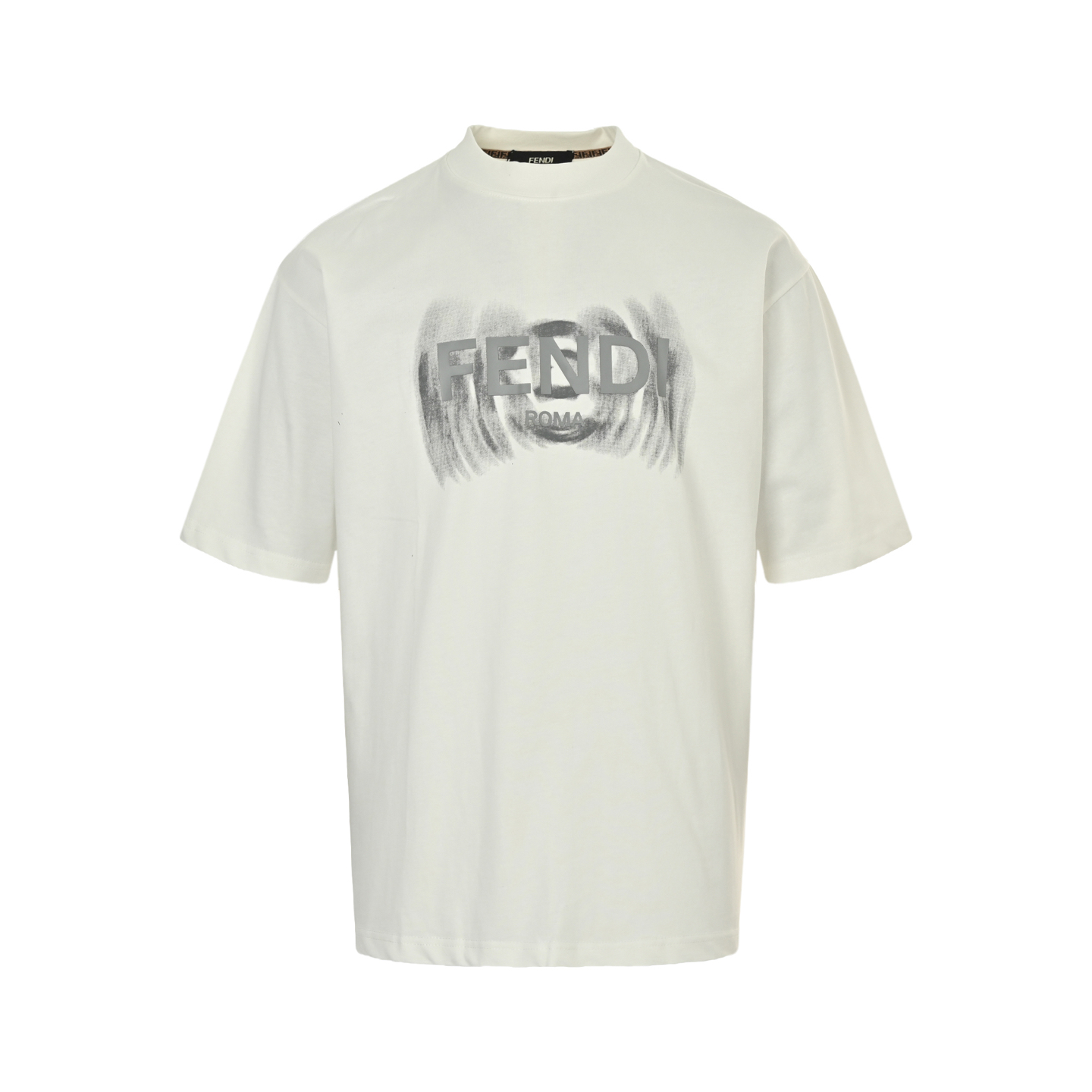 Fendi 25ss rendered lettering logo printed short sleeves