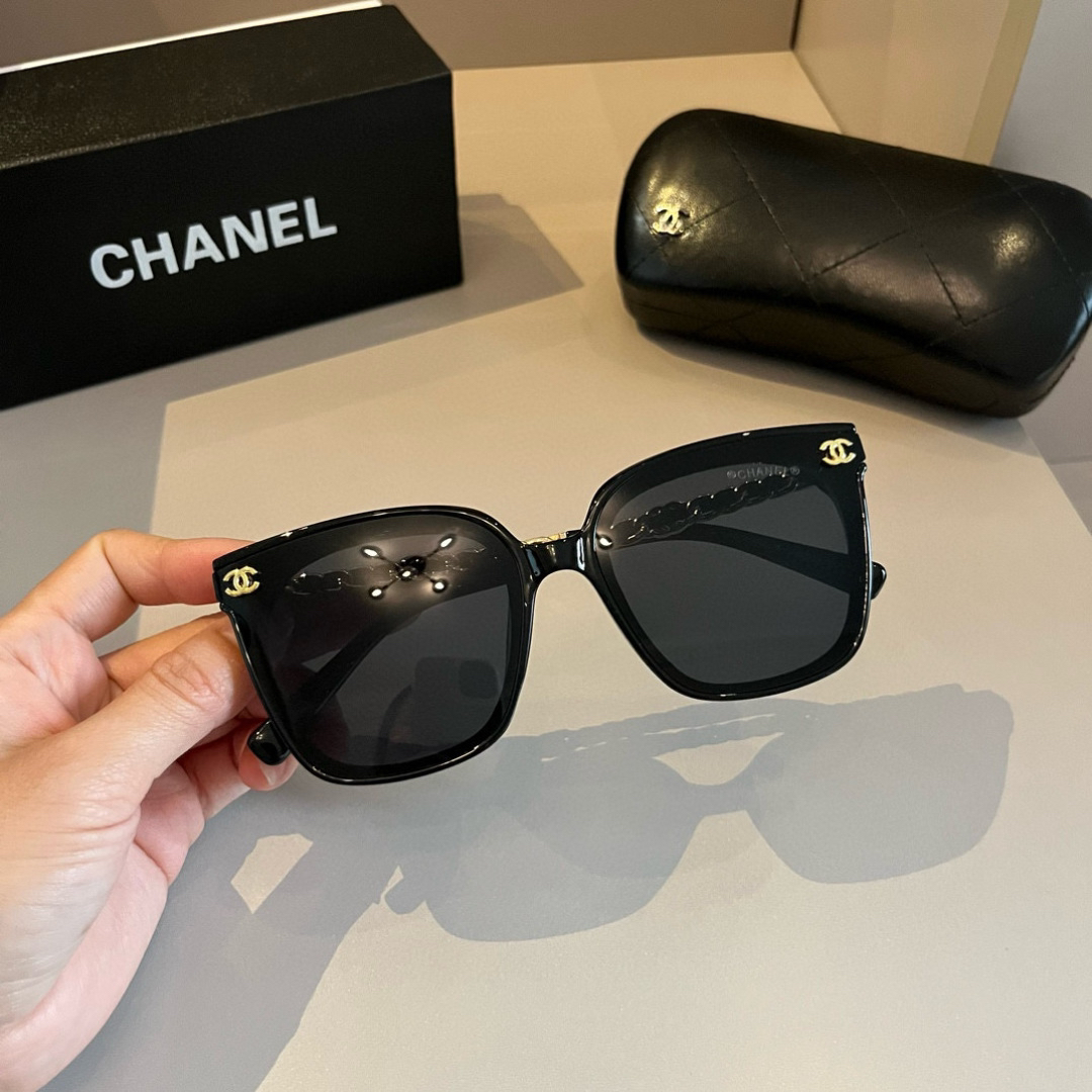 Chanel round frame sunglasses